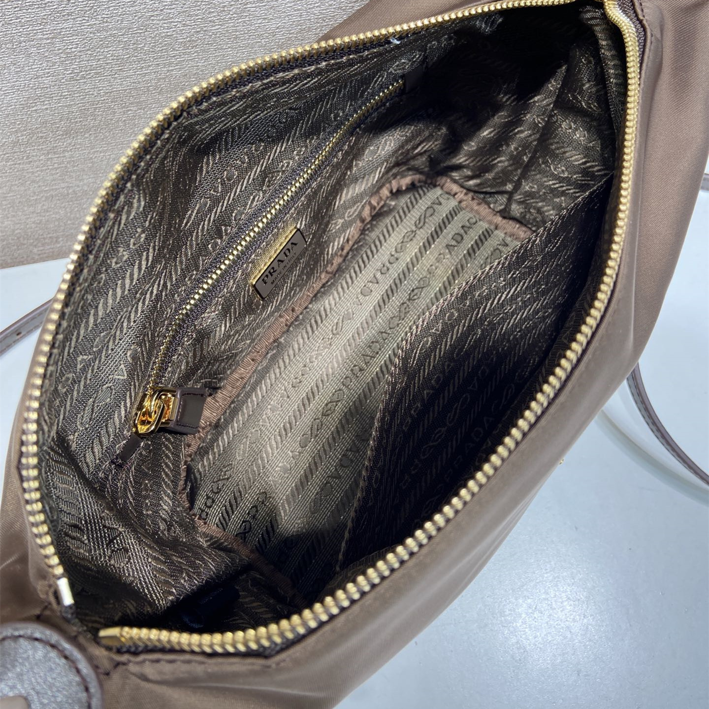 高仿Prada*Re-Nylon系列1BC302飯盒包棕色mini純原版本