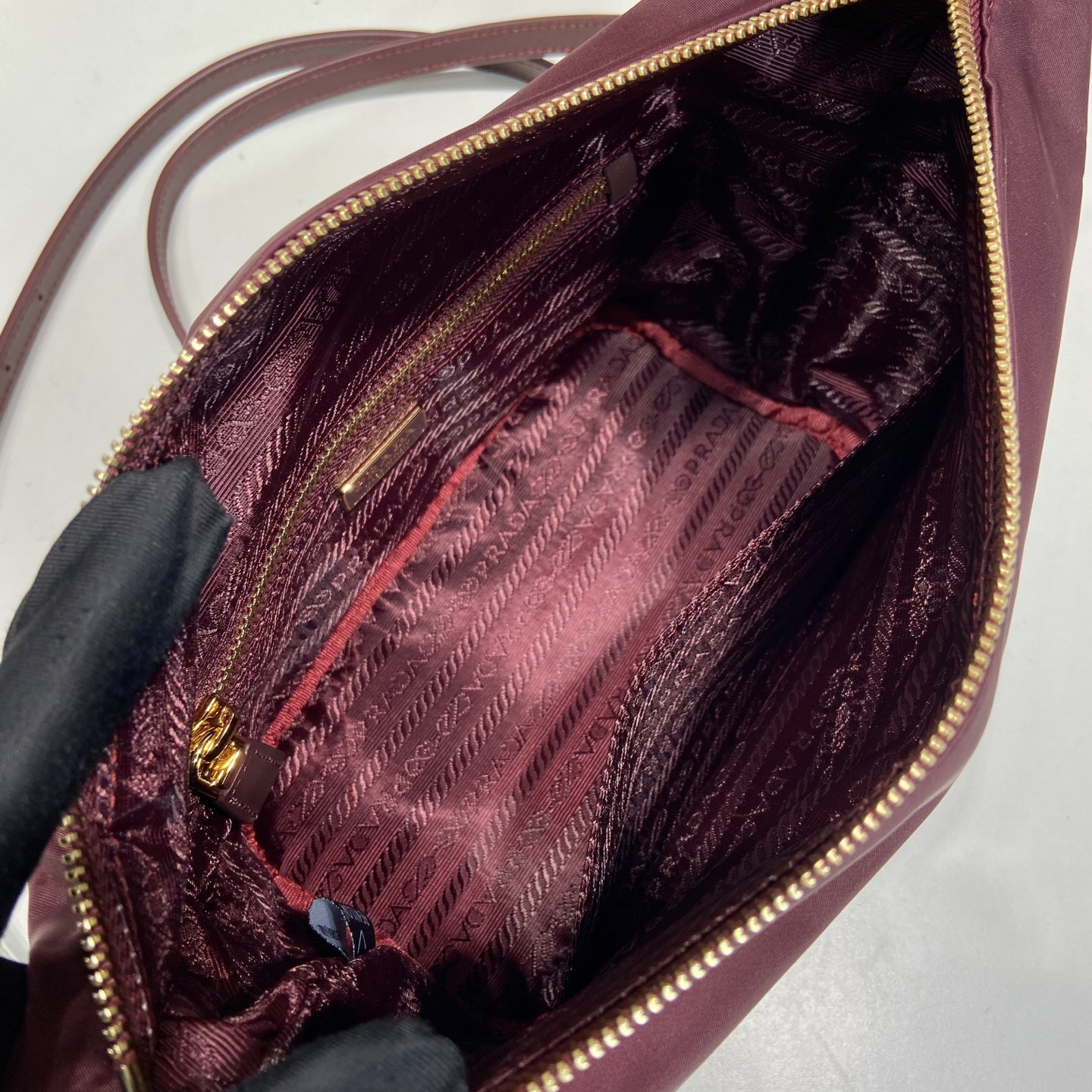 高仿Prada*Re-Nylon系列1BC302飯盒包酒紅色mini純原版本