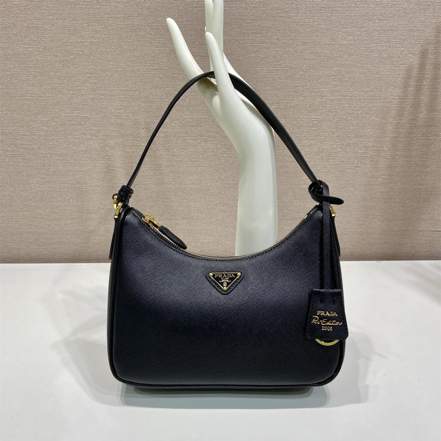 高仿Prada*Re-Edition2005系列1N204W牛皮腋下包黑色mini純原版本