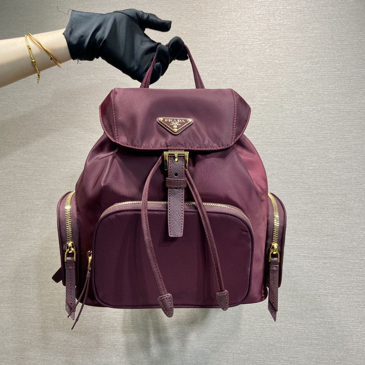 高仿Prada*Re-Nylon系列1BZ081尼龍雙肩包波爾多紅小號純原版本