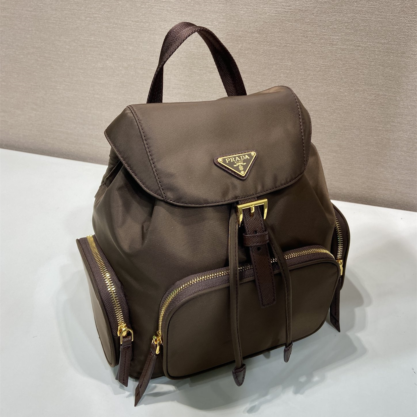 高仿Prada*Re-Nylon系列1BZ081尼龍雙肩包暖棕色小號純原版本