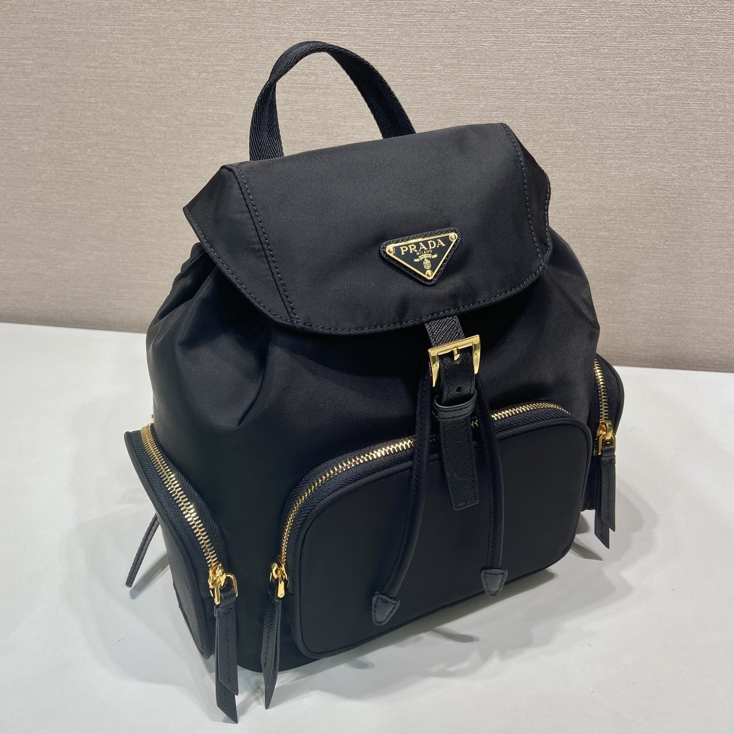 高仿Prada*Re-Nylon系列1BZ081尼龍雙肩包黑色小號純原版本