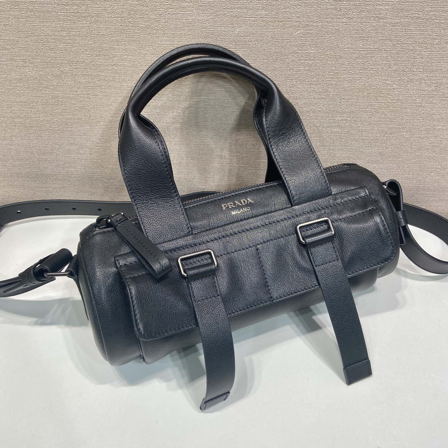 高仿Prada*Route系列1BB161牛皮手提單肩包黑色中號純原版本