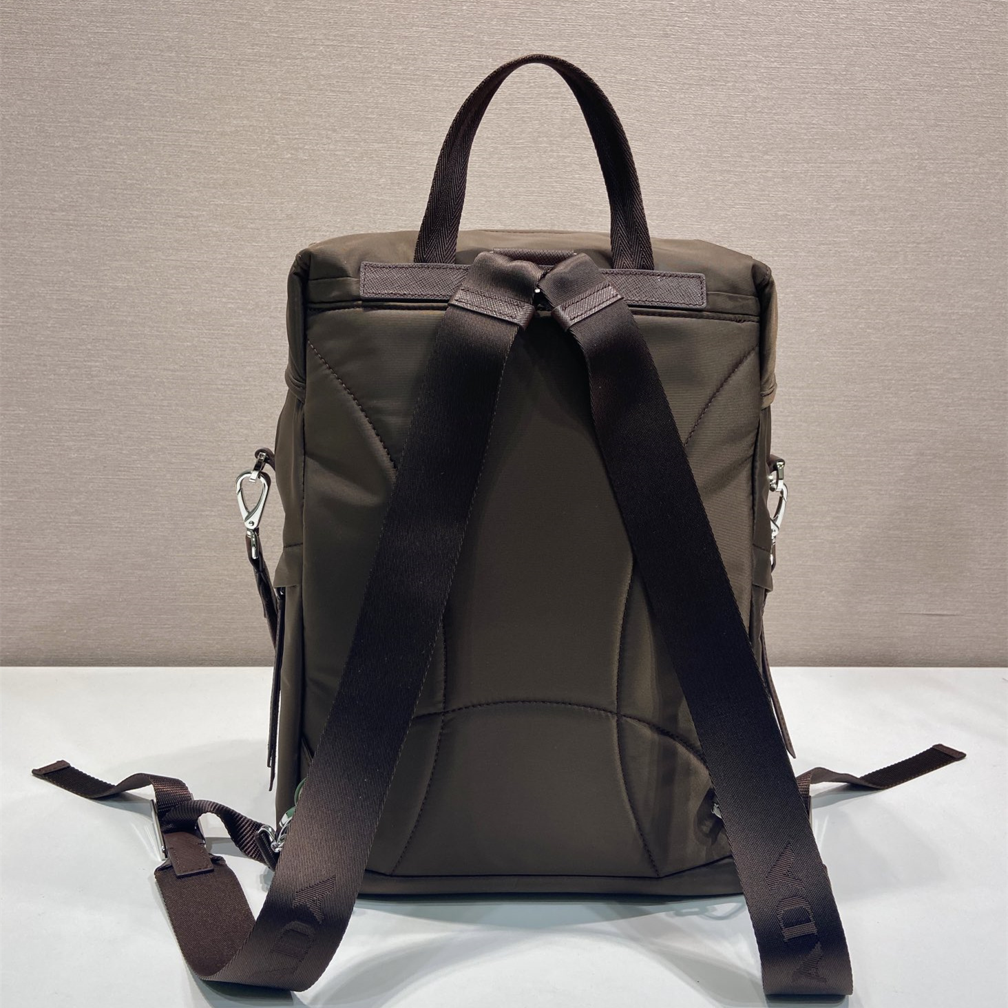 高仿Prada*Re-Nylon系列1BZ039尼龍雙肩包深褐色純原版本