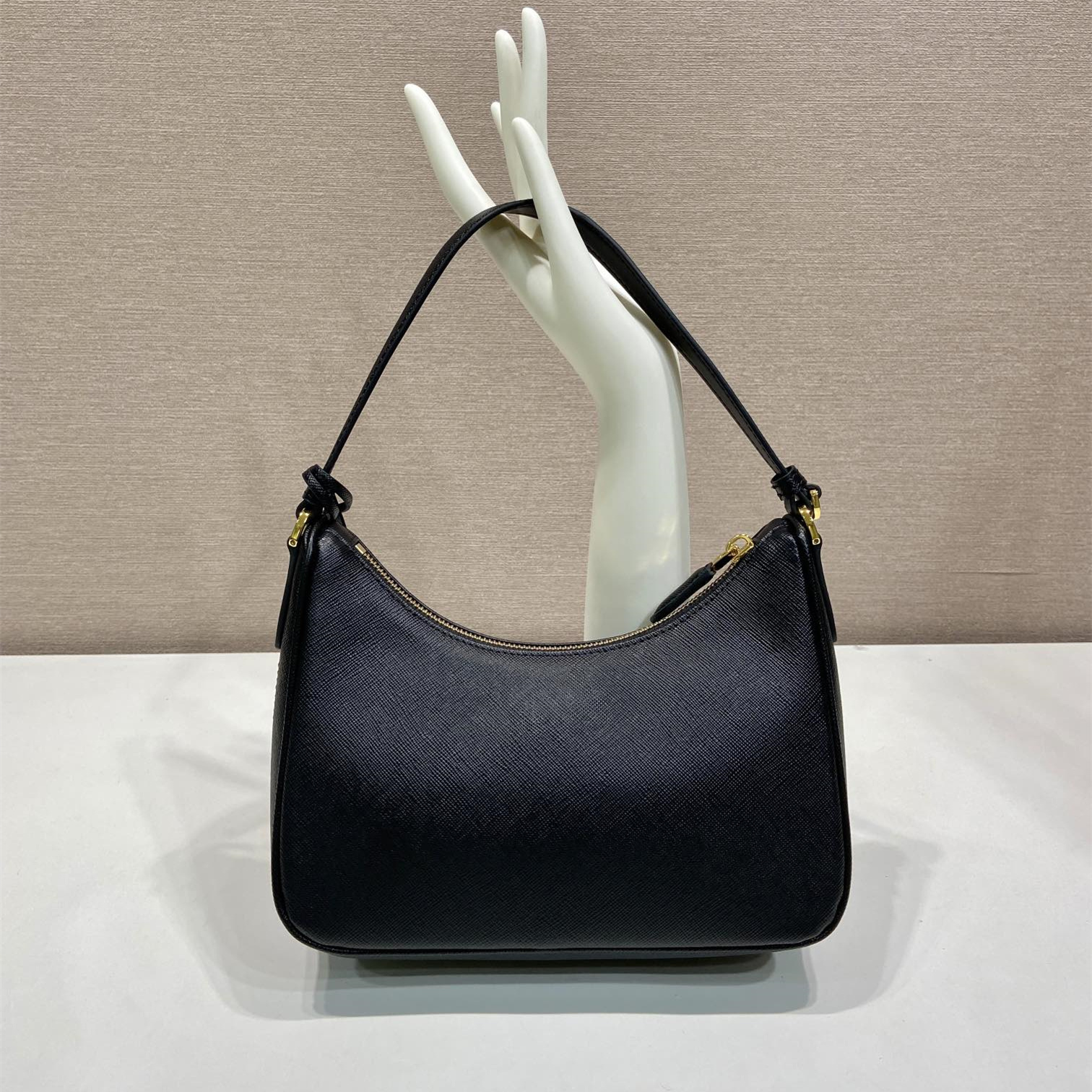 高仿Prada*Re-Edition2005系列1N204W牛皮腋下包黑色mini純原版本