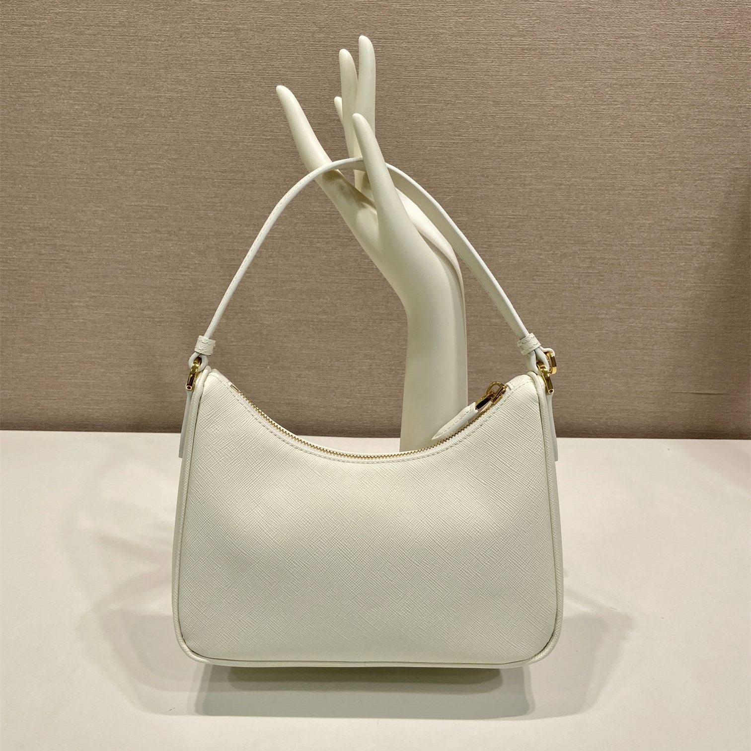 高仿Prada*Re-Edition2005系列1N204W牛皮腋下包白色mini純原版本