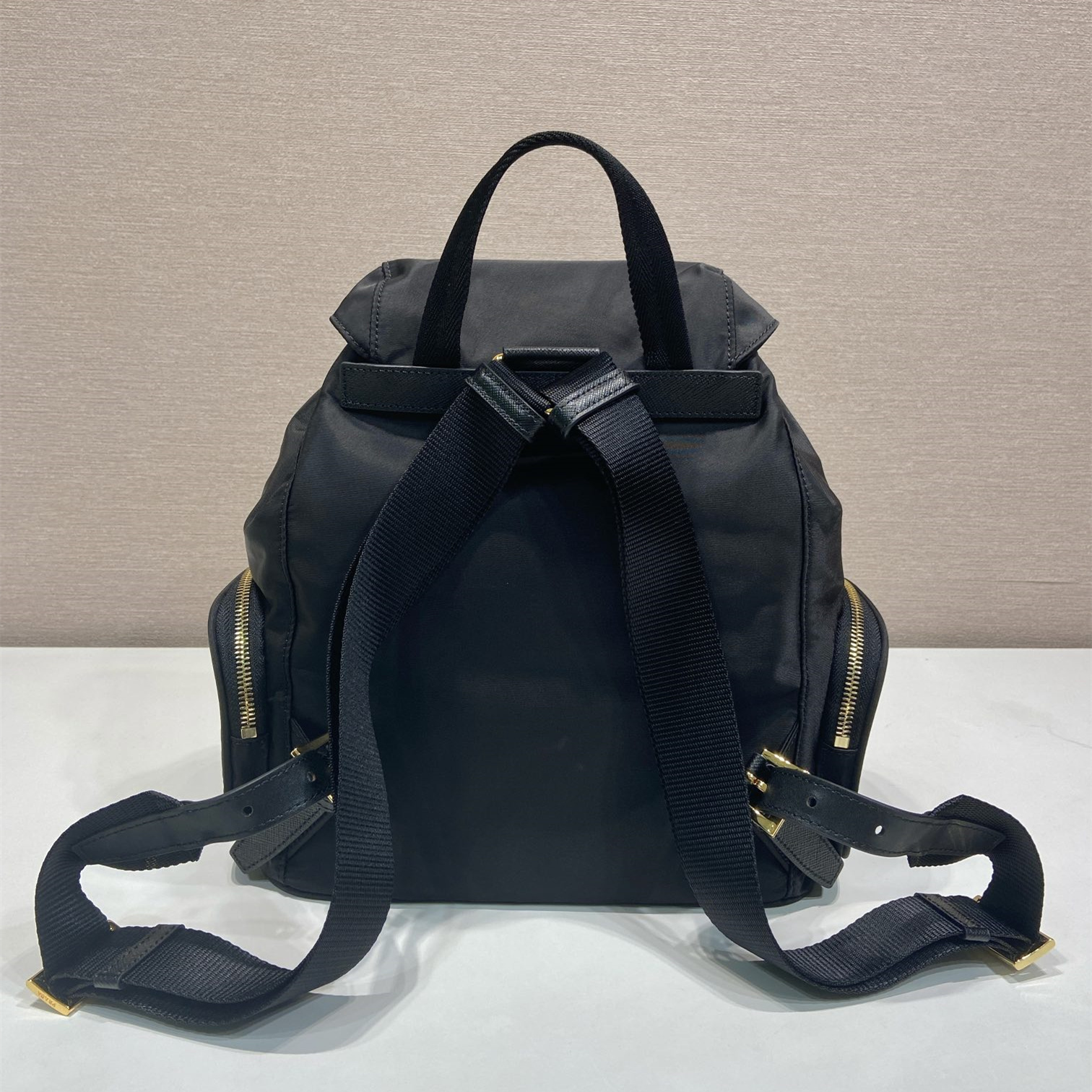 高仿Prada*Re-Nylon系列1BZ081尼龍雙肩包黑色小號純原版本
