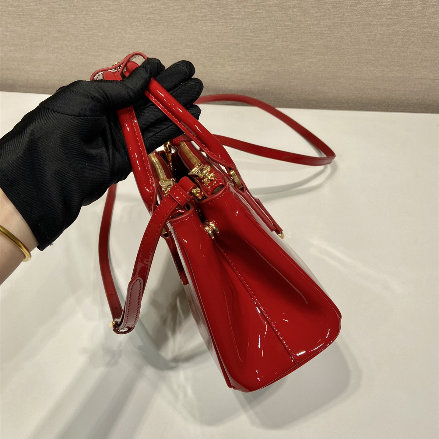 高仿Prada*Galleria系列1BA906漆皮單肩手提包櫻桃紅mini純原版本