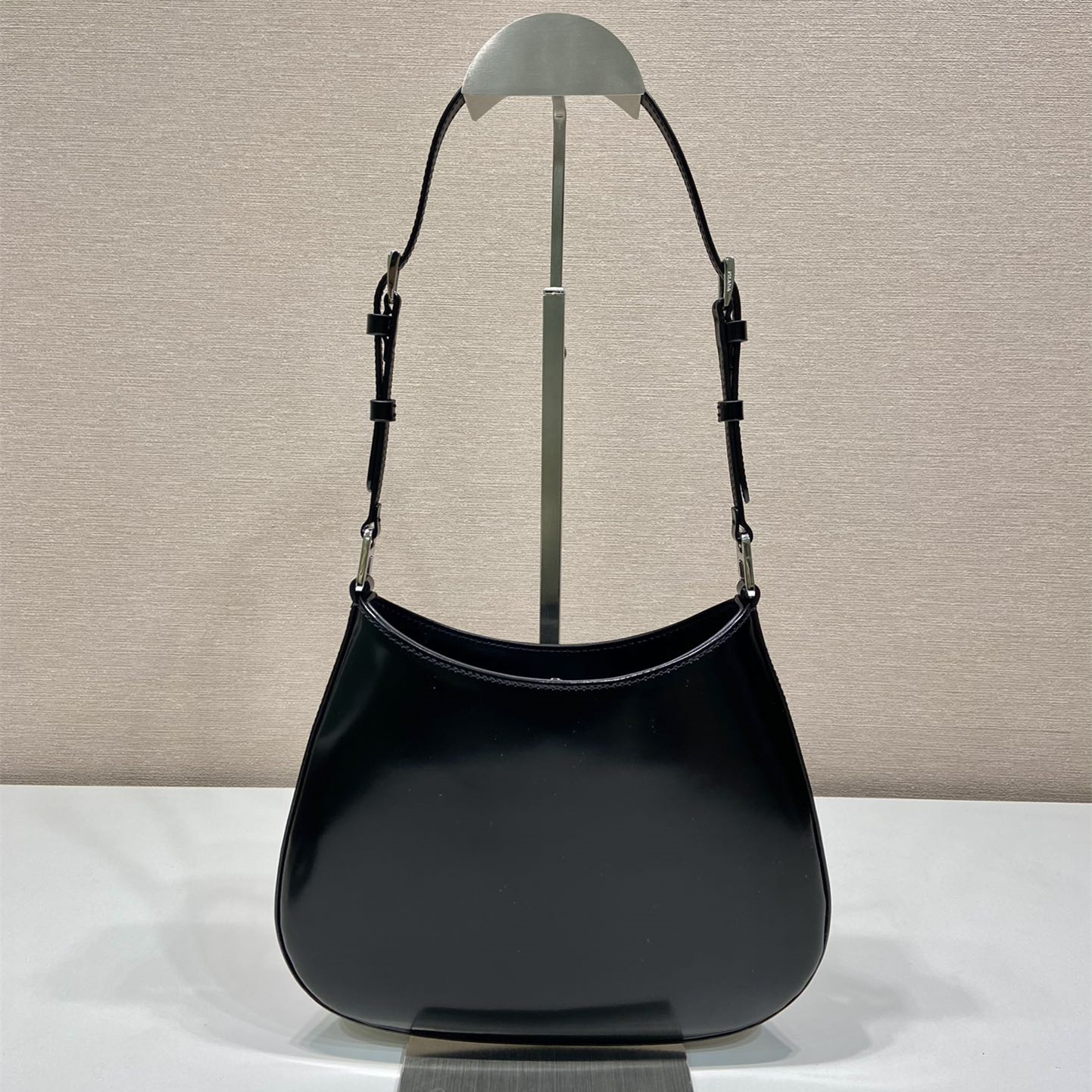 高仿Prada*Cleo系列1BD311亮面牛皮Hobo手提包黑色純原版本