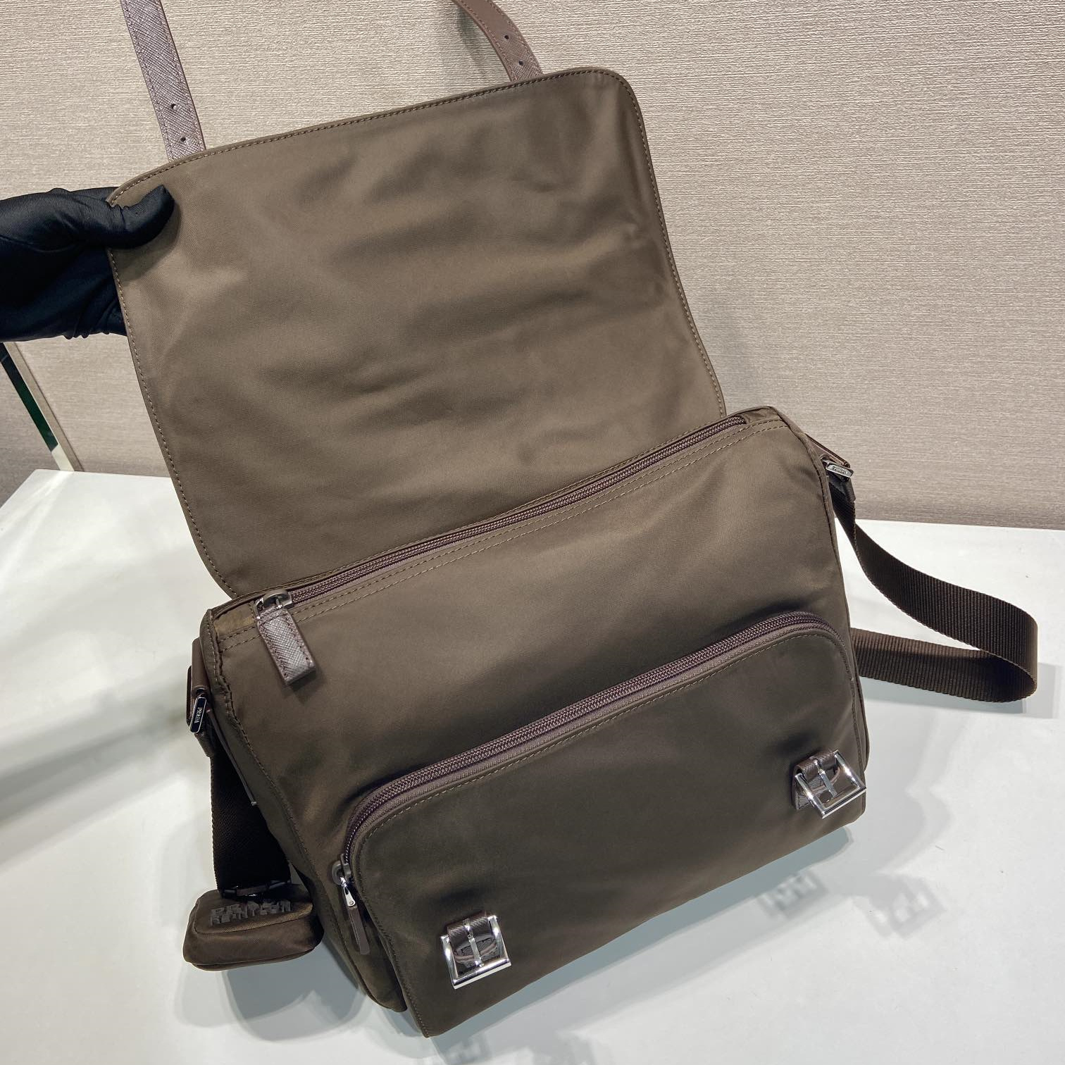高仿Prada*Re-Nylon系列1BD953尼龍郵差包深褐色純原版本
