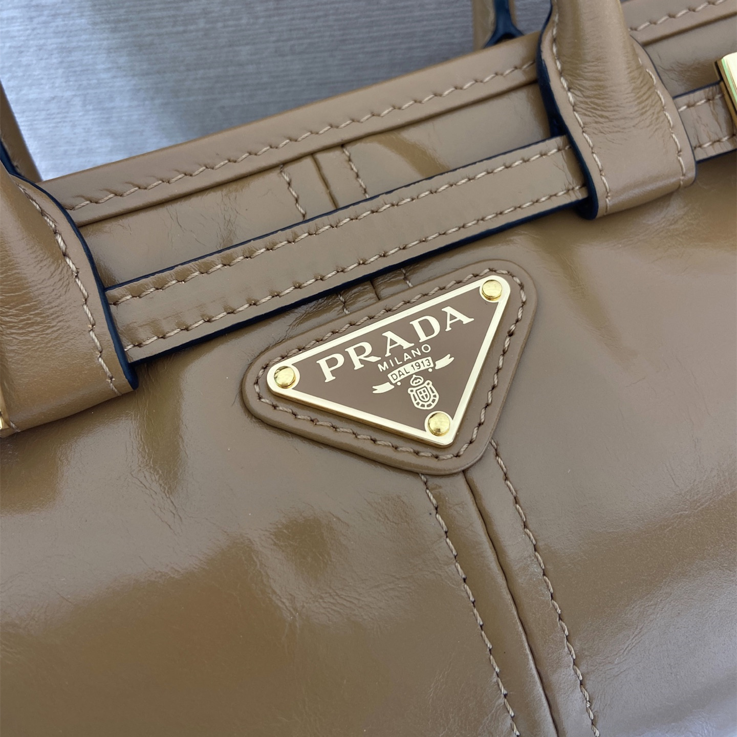 高仿Prada*Bonnie系列1BA486油蠟皮手提袋棕色mini純原版本