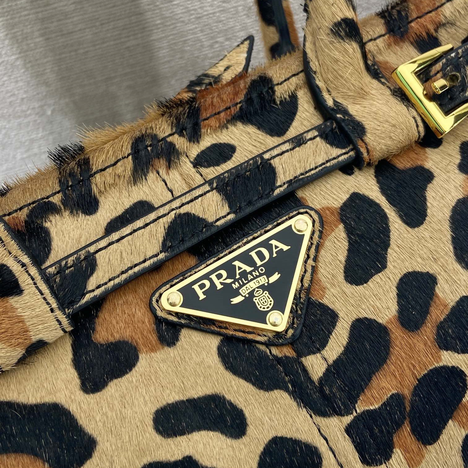 高仿Prada*Bonnie系列1BA486牛皮手提袋豹紋mini純原版本