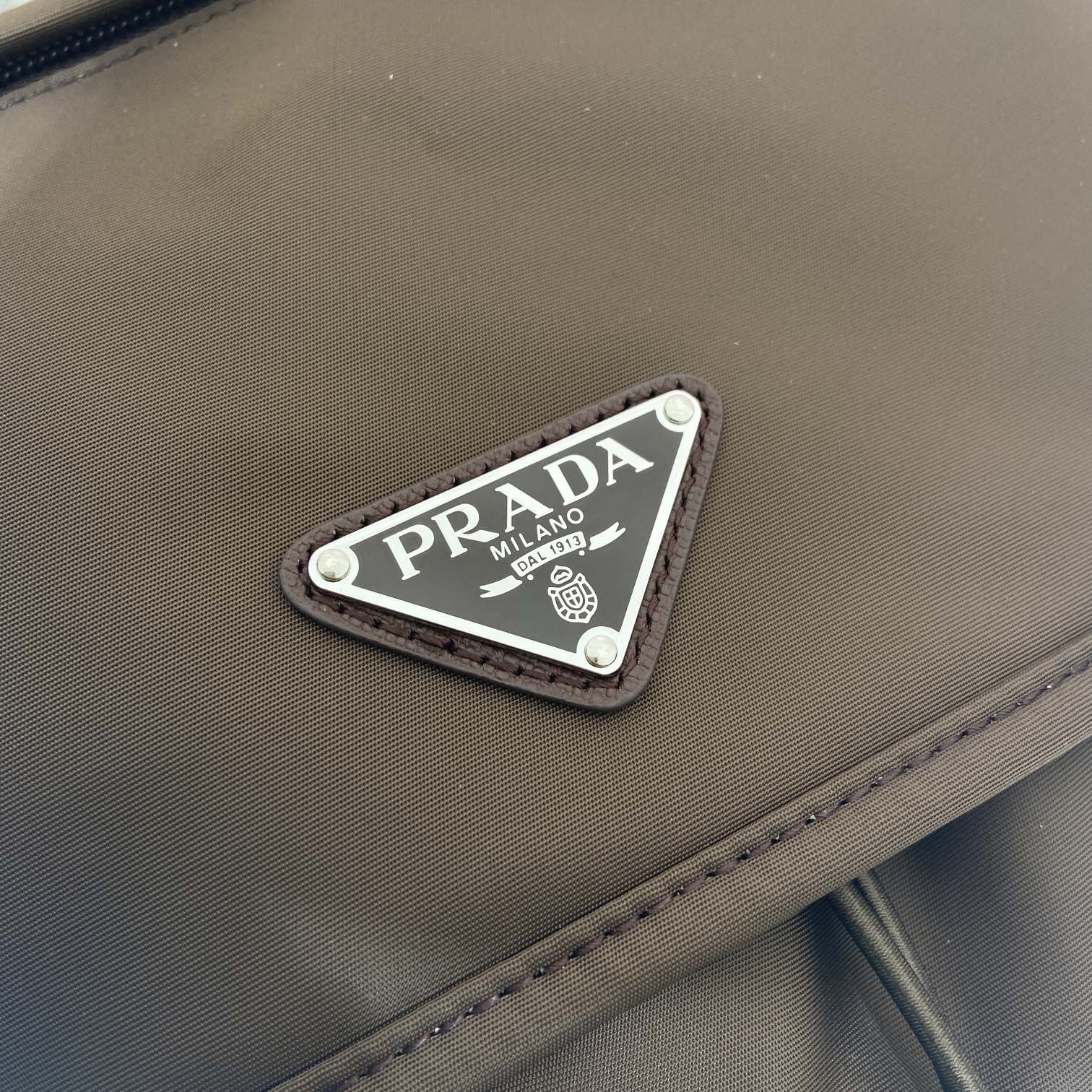 高仿Prada*Re-Nylon系列1BZ039尼龍雙肩包深褐色純原版本