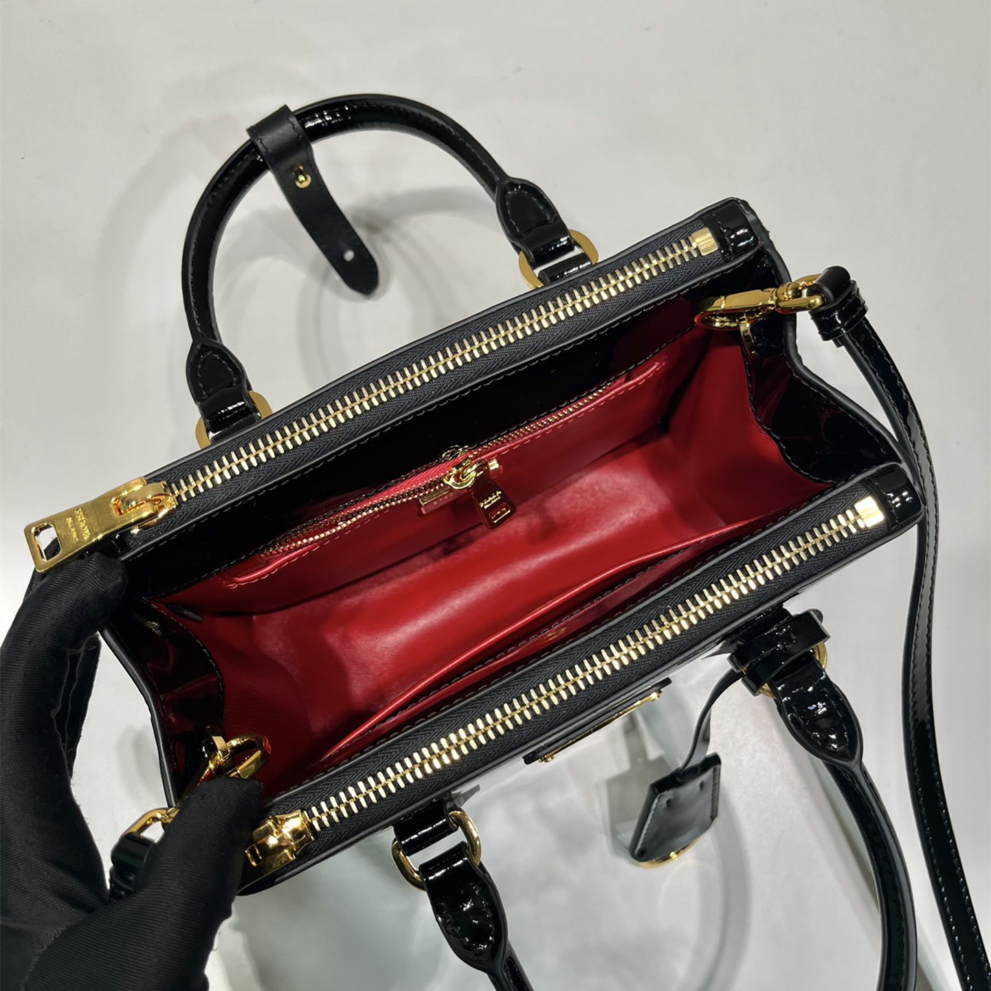 高仿Prada*Galleria系列1BA906漆皮單肩手提包黑色mini純原版本