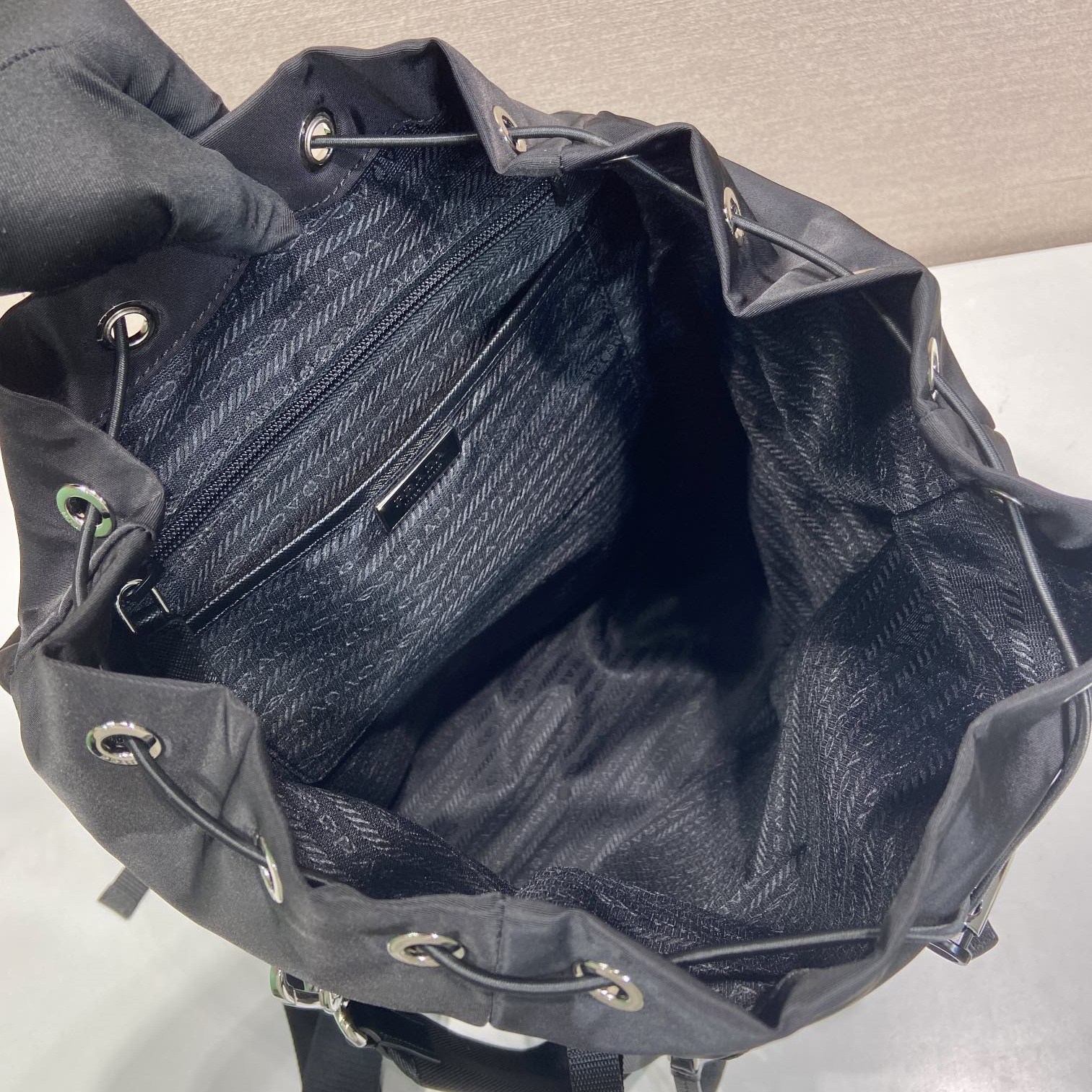 高仿Prada*Re-Nylon系列1BZ039尼龍雙肩包黑色純原版本