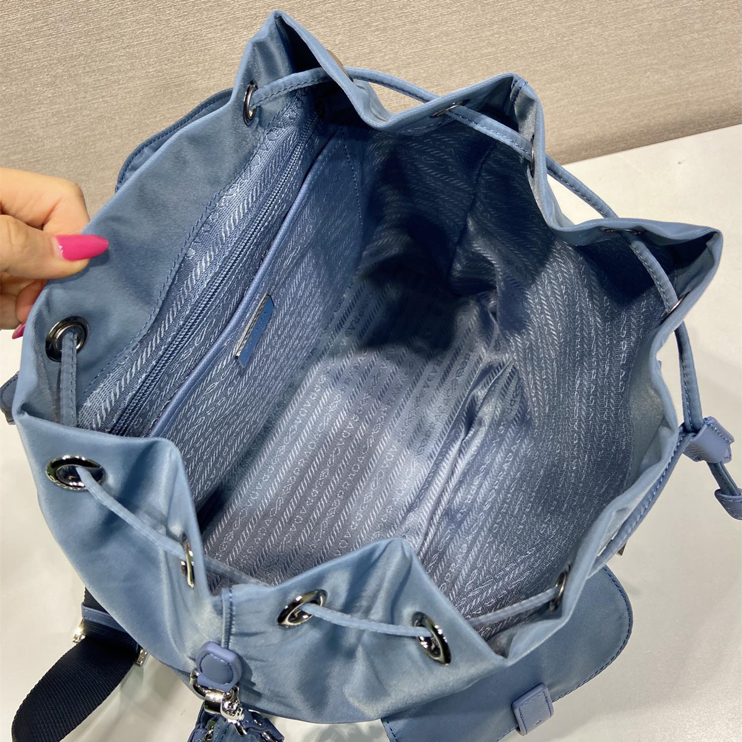 高仿Prada*Re-Nylon系列1BZ811尼龍雙肩包航天藍中號純原版本