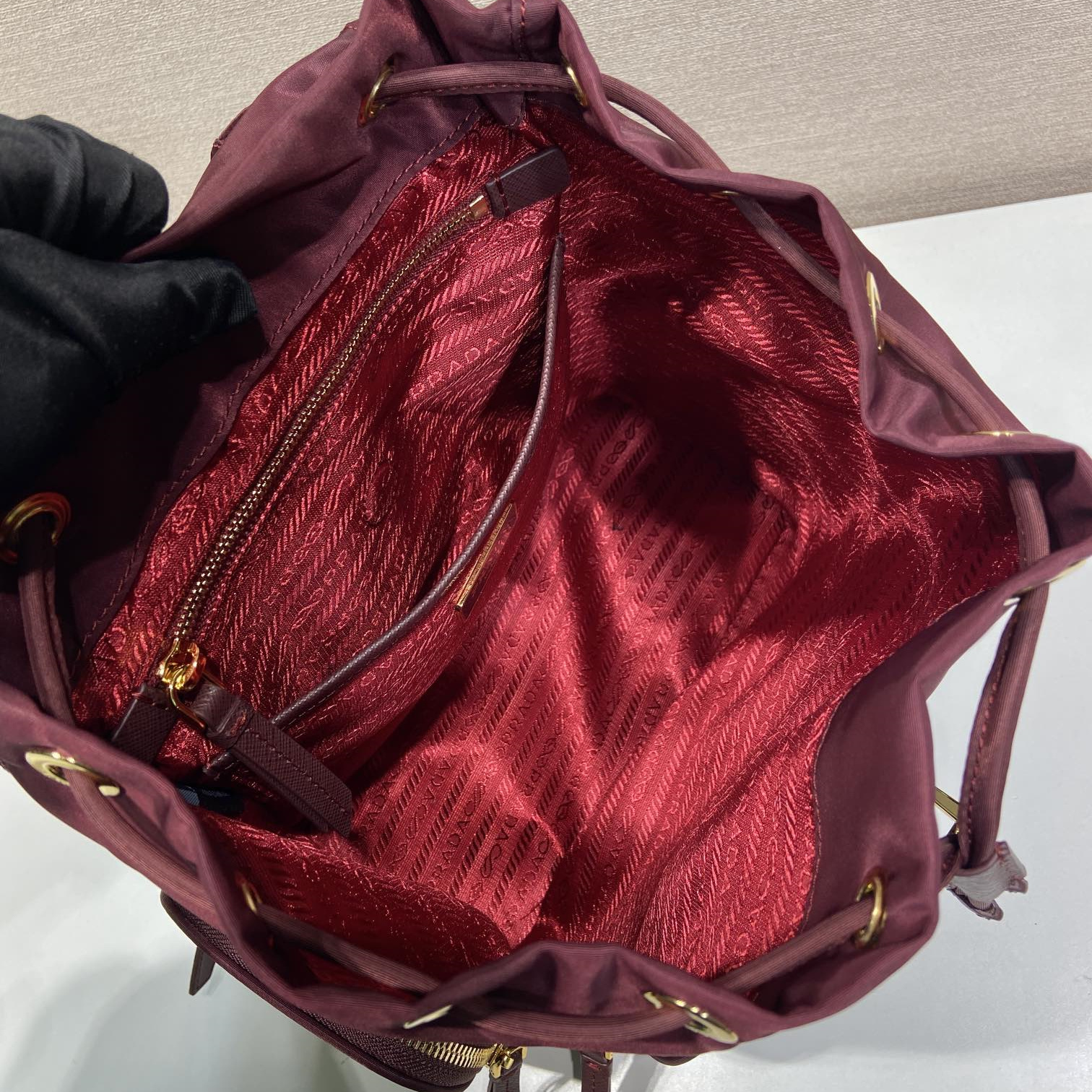 高仿Prada*Re-Nylon系列1BZ081尼龍雙肩包波爾多紅小號純原版本