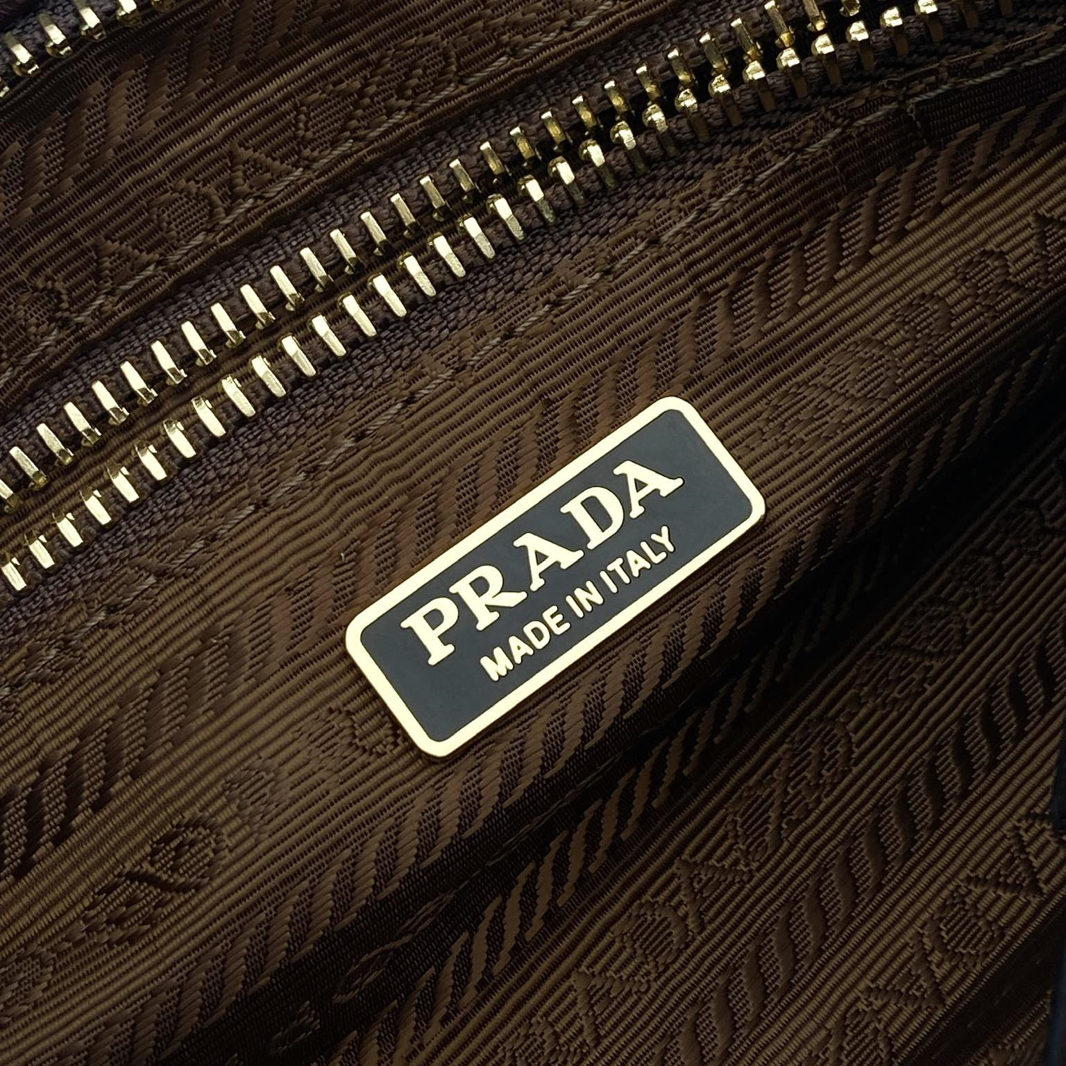 高仿Prada*Bonnie系列1BA486油蠟皮手提袋深棕色mini純原版本