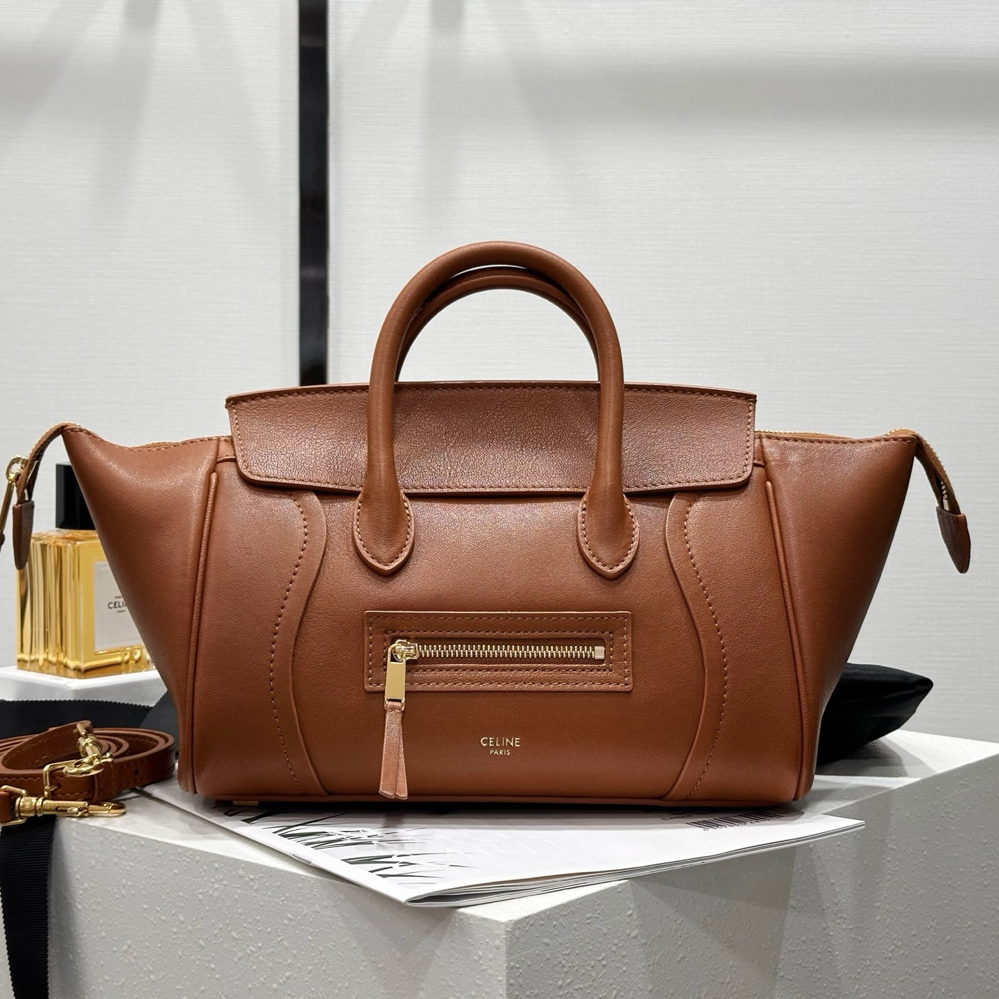 高仿Celine*Luggage系列124213羊皮手提袋棕色小號純原版本