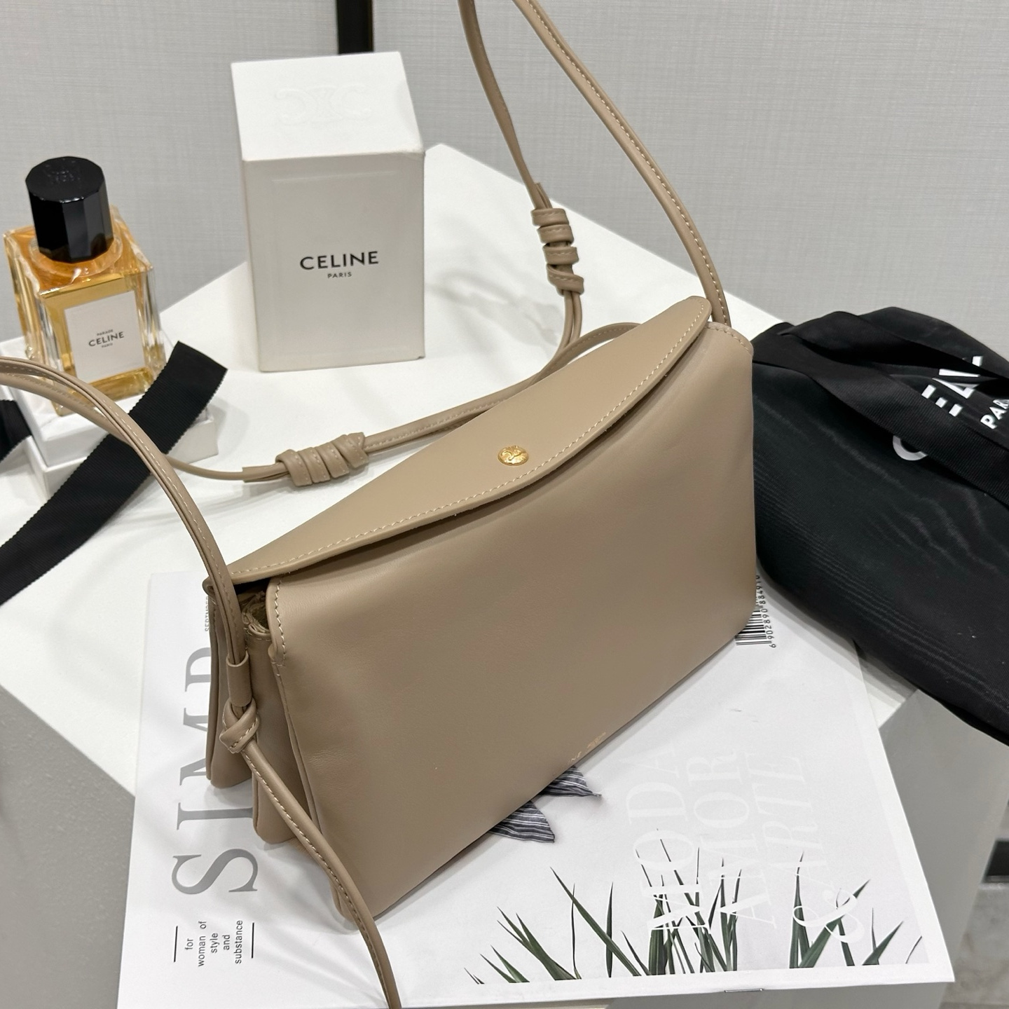 高仿Celine*TrioFlap系列10P862小羊皮單肩包杏色mini純原版本