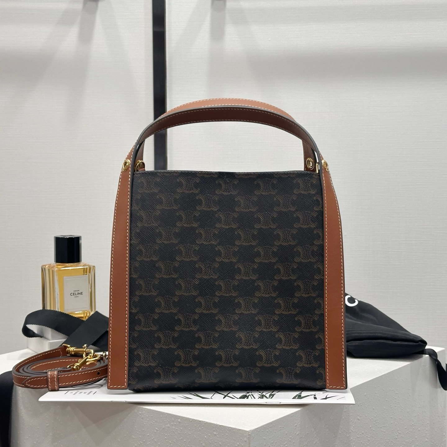 高仿Celine*Triomphe系列124182帆布皮革手提包褐色小號純原版本