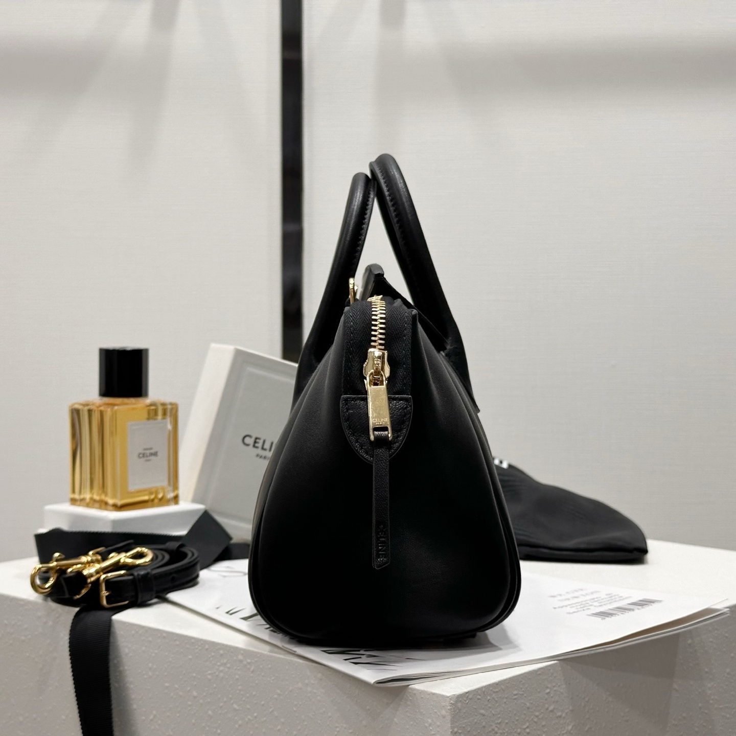 高仿Celine*Luggage系列124213羊皮手提袋黑色小號純原版本