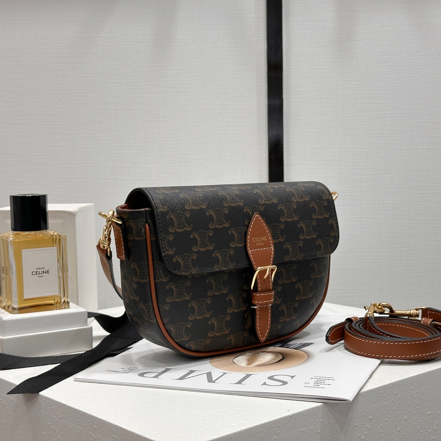 高仿Celine*Folco系列122652牛皮單肩包黃褐色純原版本