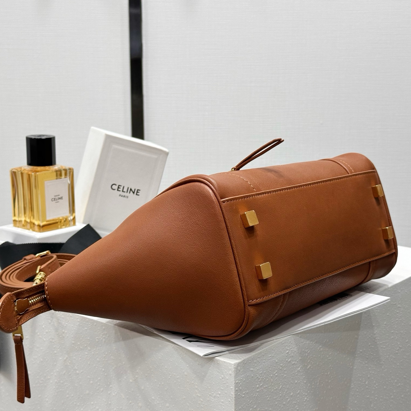 高仿Celine*Luggage系列124213羊皮手提袋棕色小號純原版本