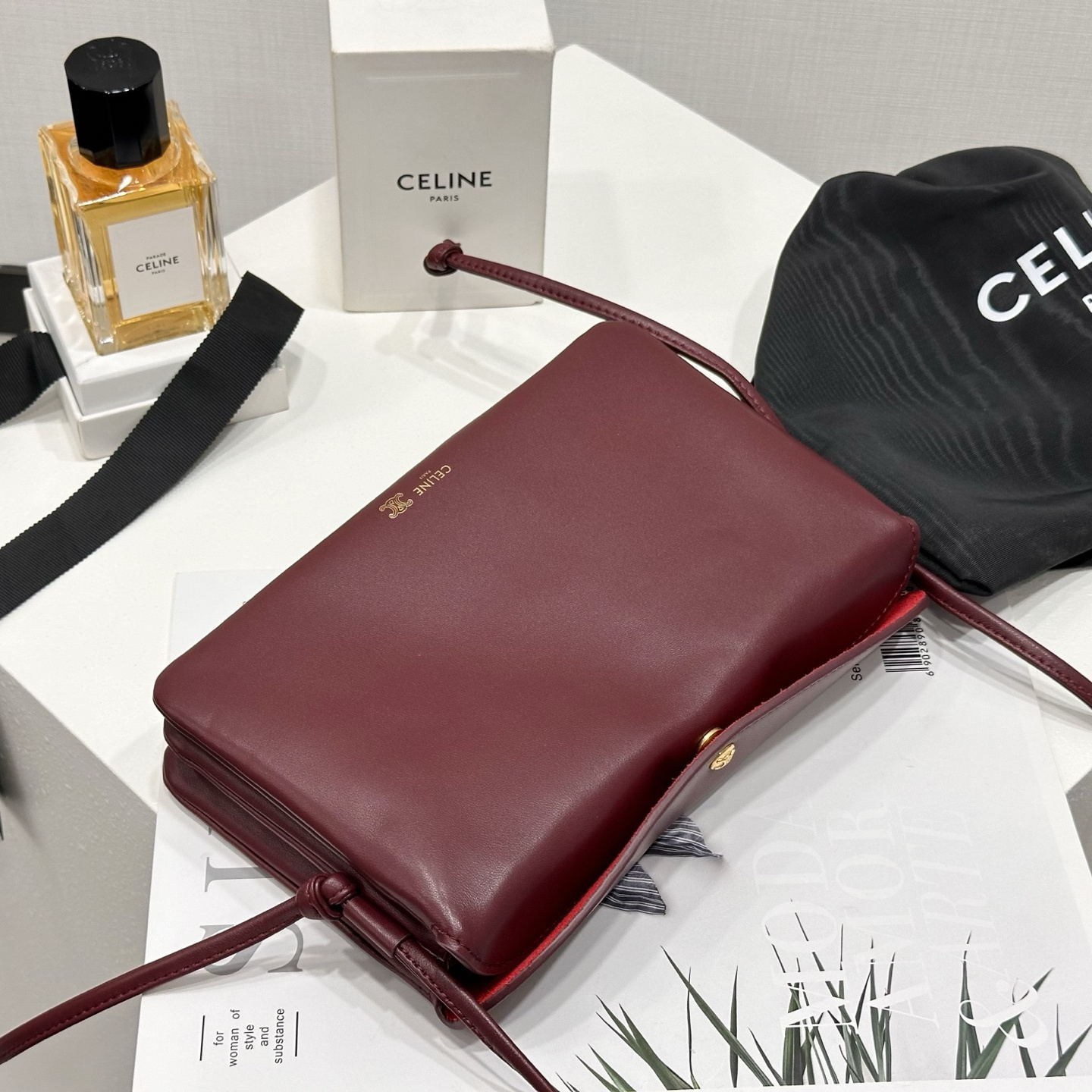 高仿Celine*TrioFlap系列10P862小羊皮單肩包酒紅色mini純原版本