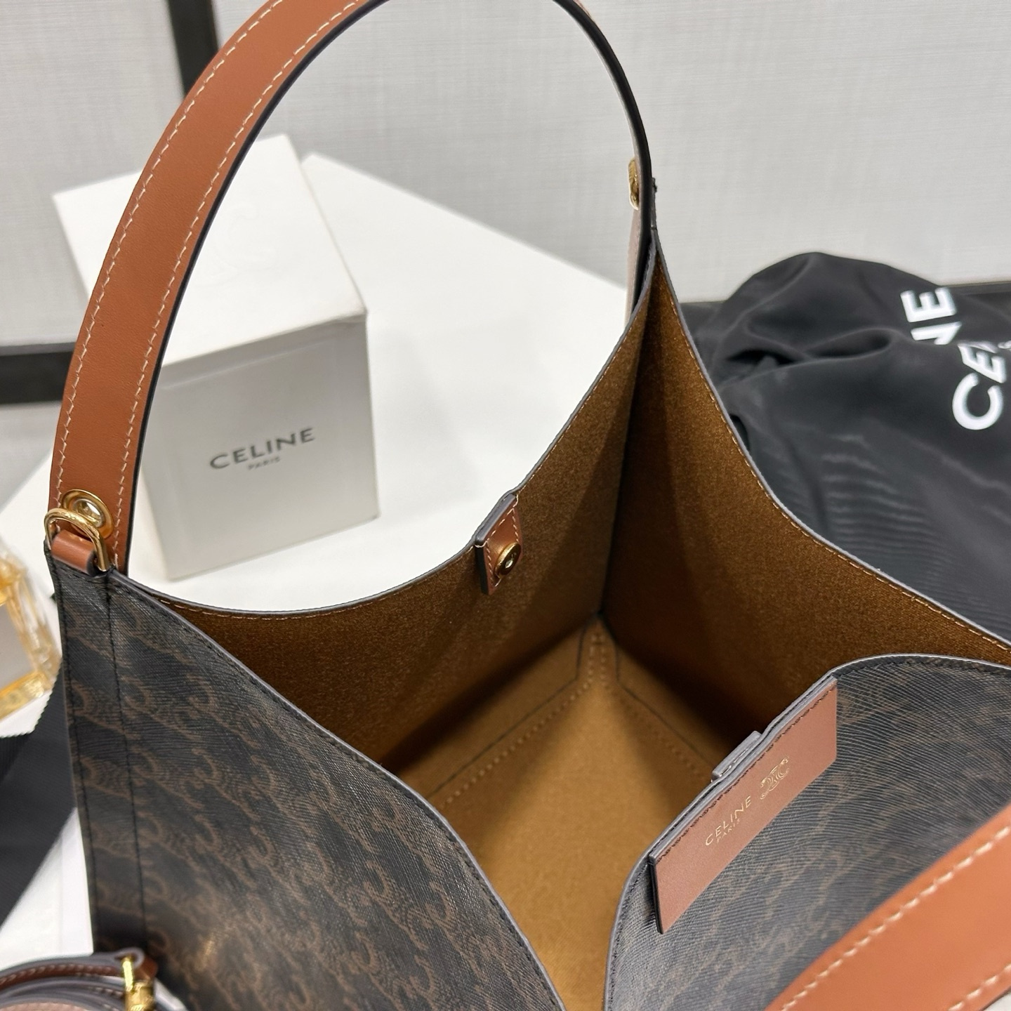 高仿Celine*Triomphe系列124182帆布皮革手提包褐色小號純原版本