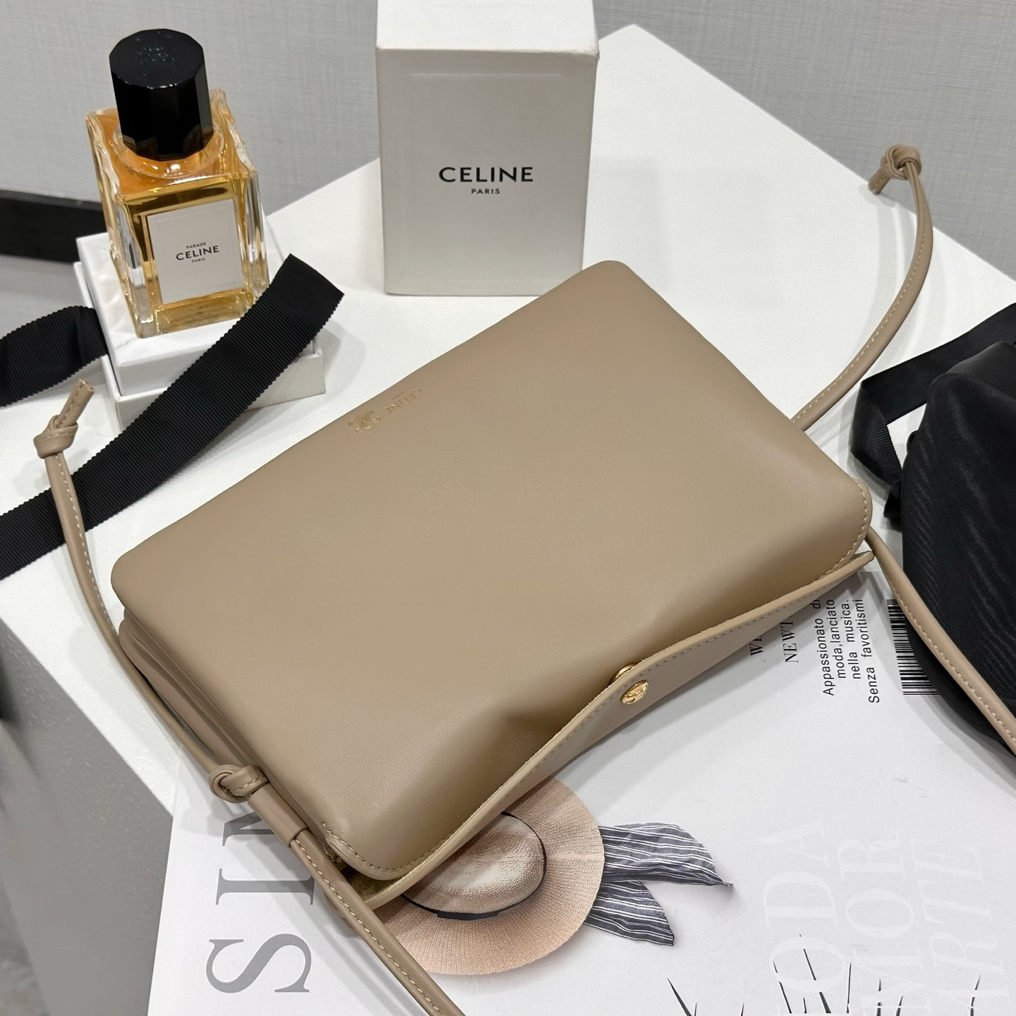 高仿Celine*TrioFlap系列10P862小羊皮單肩包杏色mini純原版本