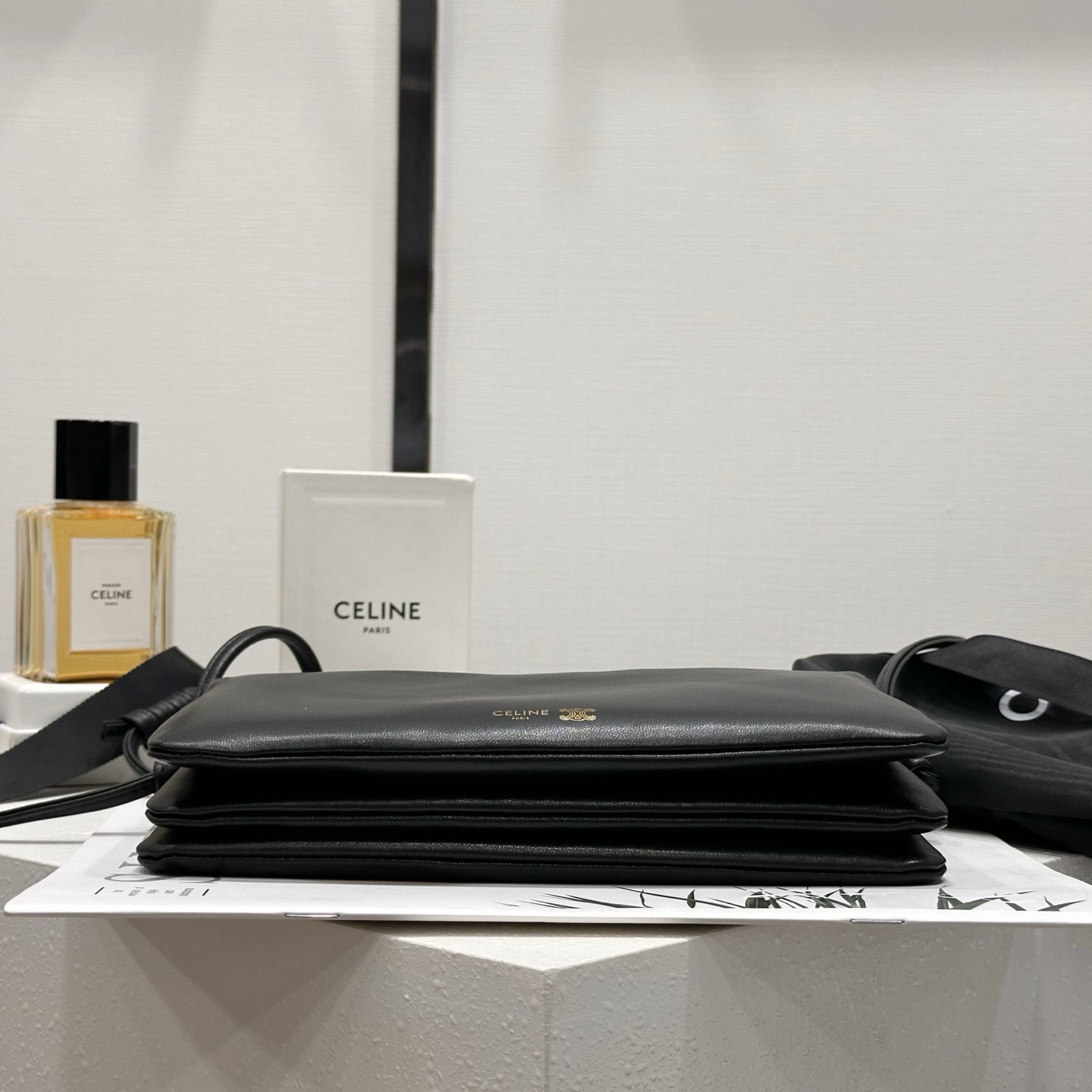 高仿Celine*TrioFlap系列10P862小羊皮單肩包黑色mini純原版本
