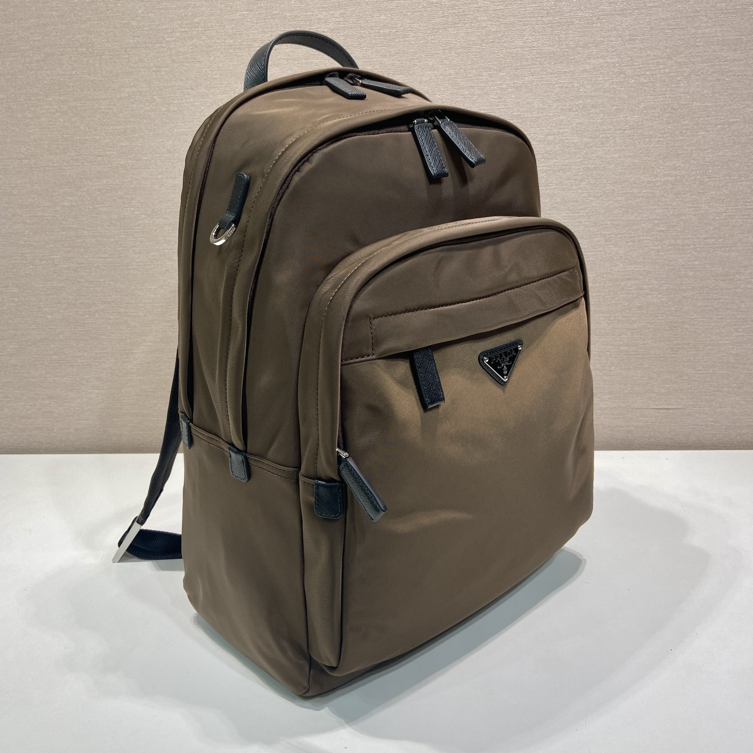 高仿Prada*Re-Nylon系列1VZ048尼龍雙肩包深棕色純原版本