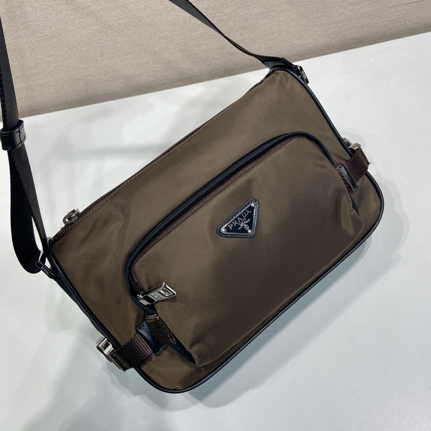 高仿Prada*Re-Nylon系列2VH192尼龍郵差包焦糖色純原版本