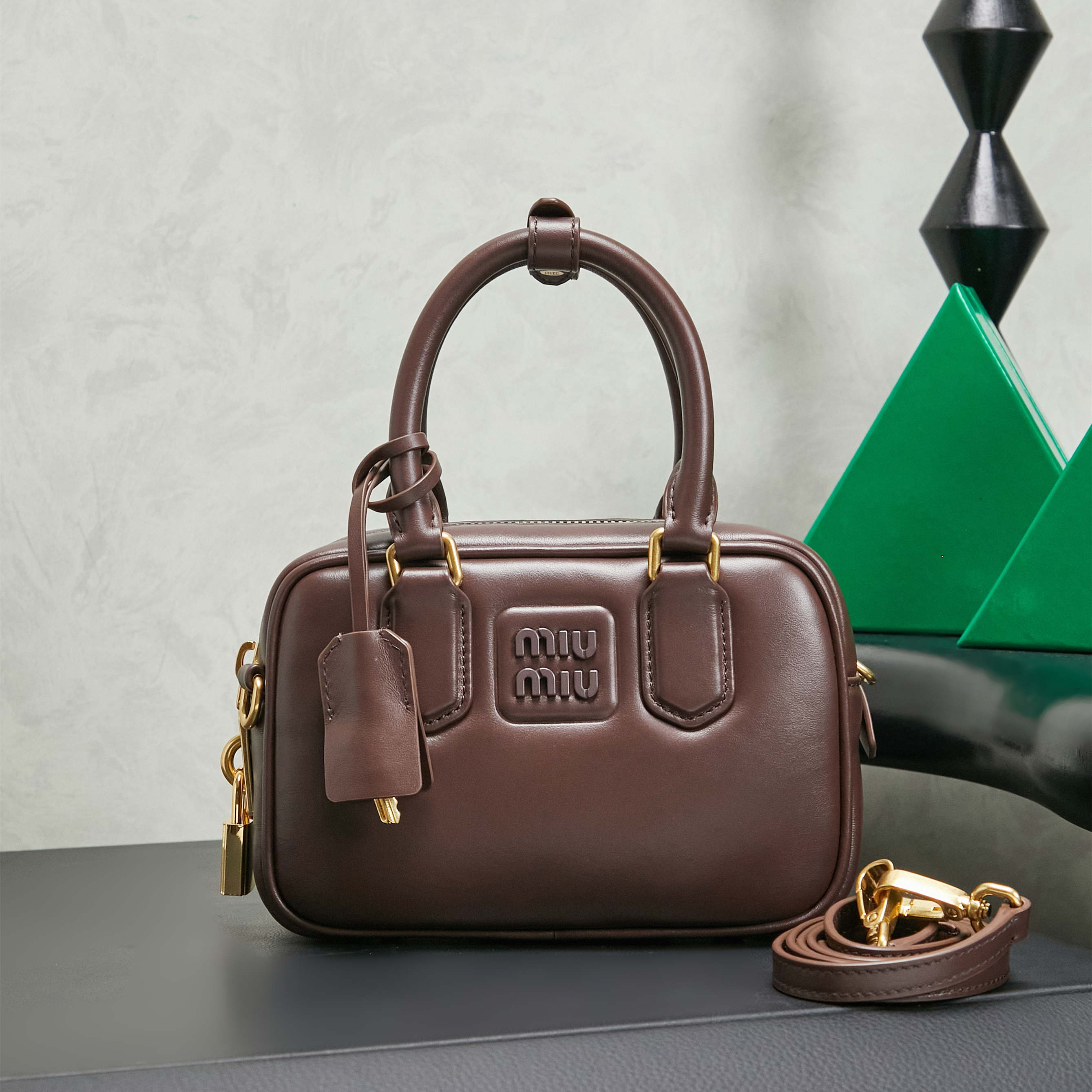 高仿miumiu*Arcadie系列5BB123牛皮單肩包石楠木色mini純原版本