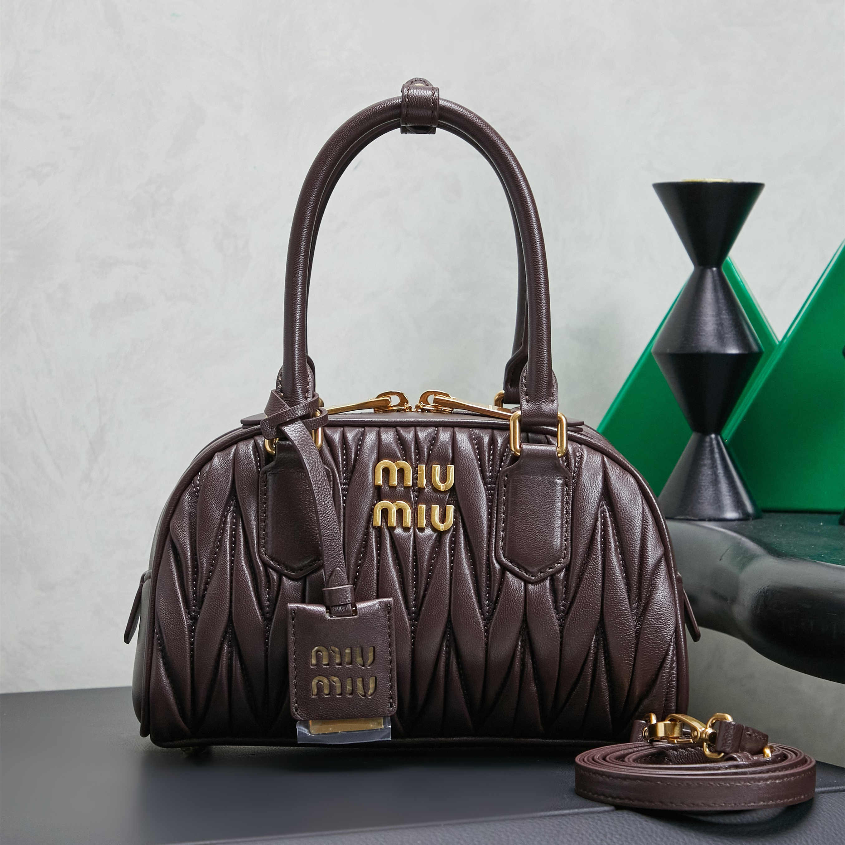 高仿miumiu*Arcadie系列5BB191羊皮手提包石楠木色小號純原版本