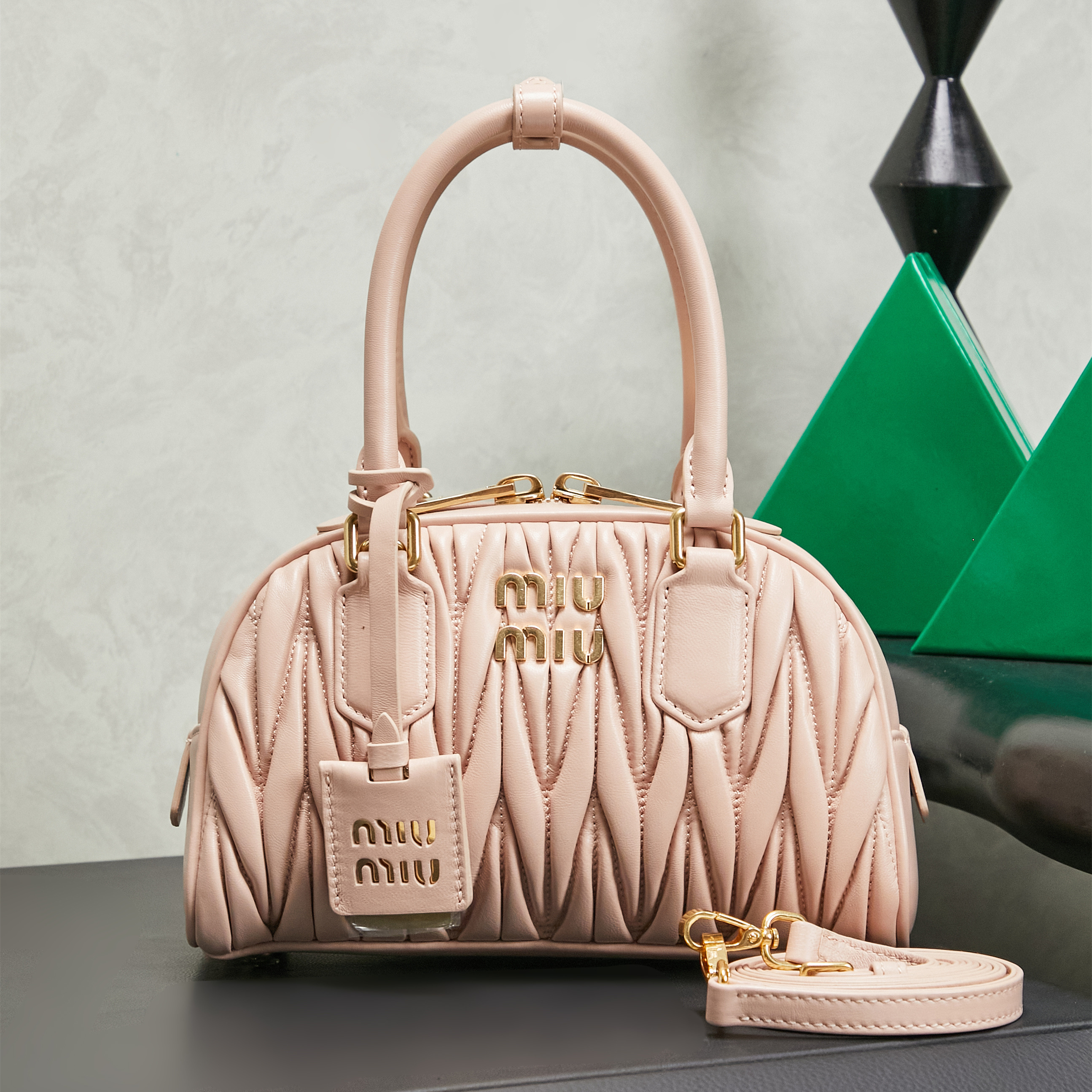 高仿miumiu*Arcadie系列5BB191羊皮手提包粉色小號純原版本