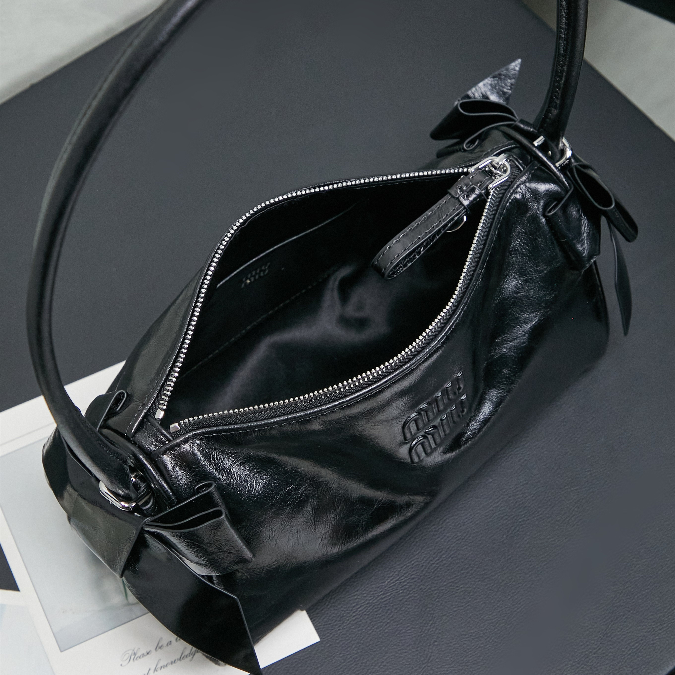 高仿miumiu*Ribbonbag系列5NE029牛皮手提包黑色純原版本