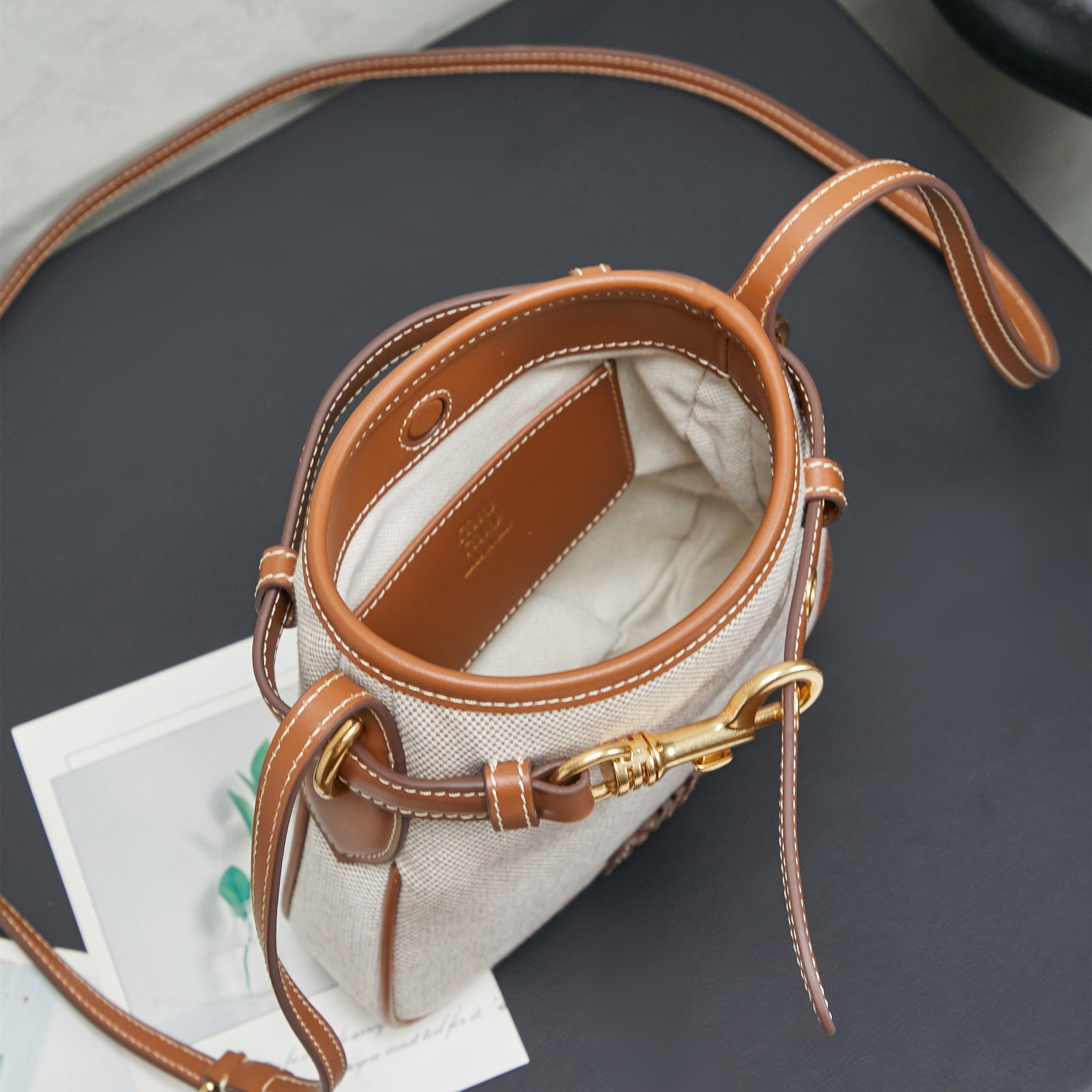 高仿miumiu*Aventure系列5NR461棉質斜挎包米色純原版本