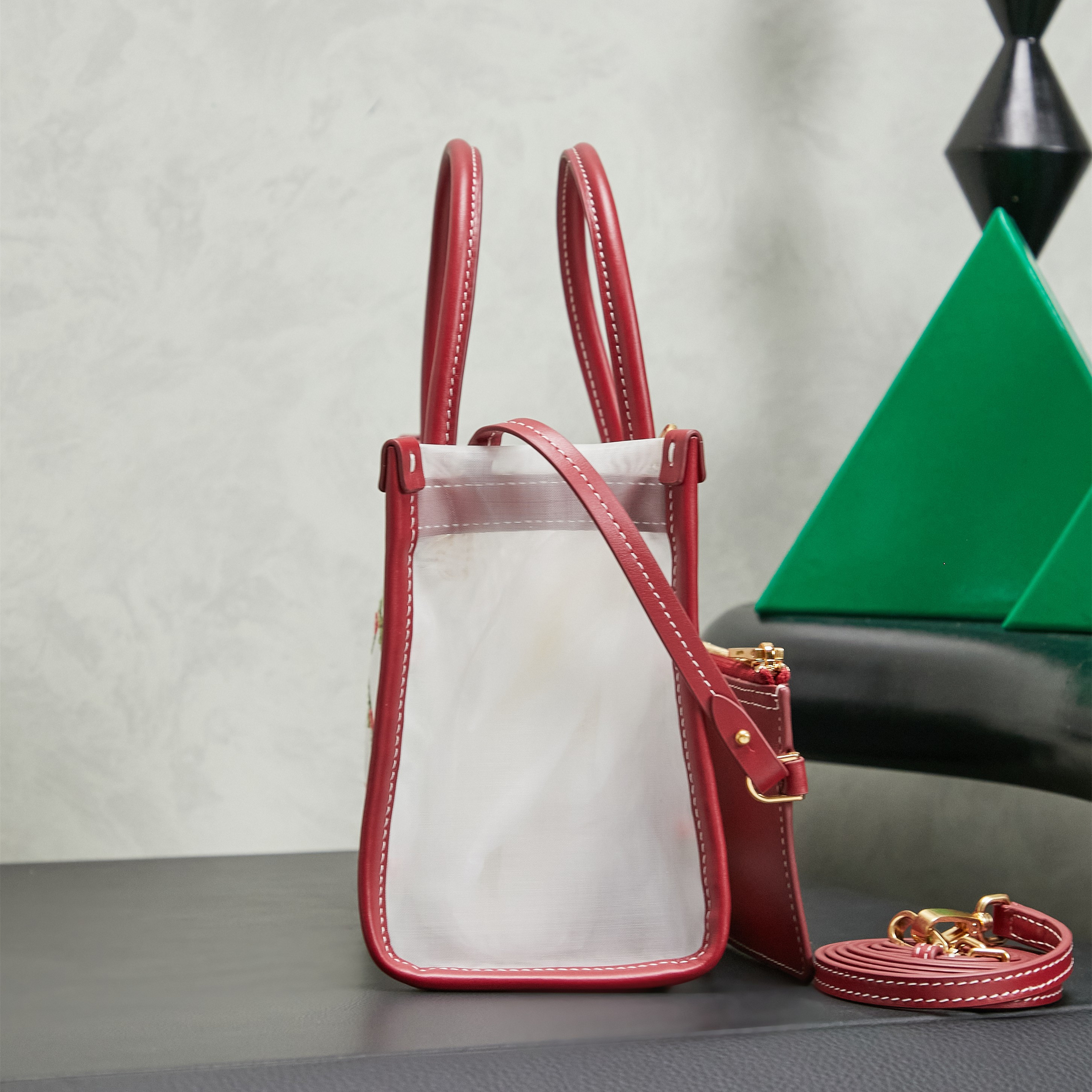 高仿miumiu*Tote系列5BA310網狀刺繡手提袋紅色純原版本