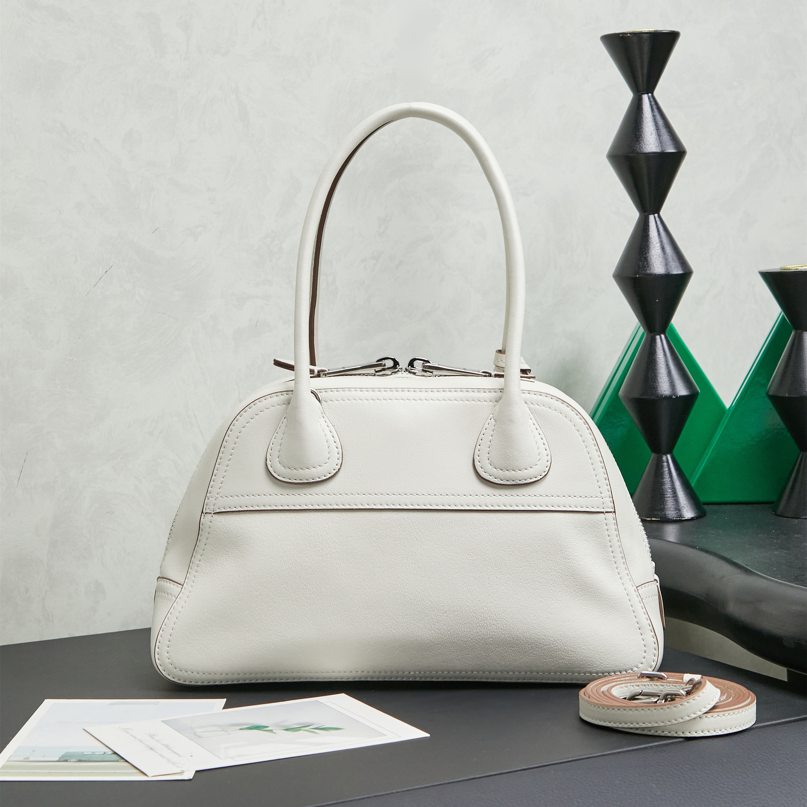 高仿miumiu*Vivant系列5BB200羊皮手提包粉筆白mini純原版本
