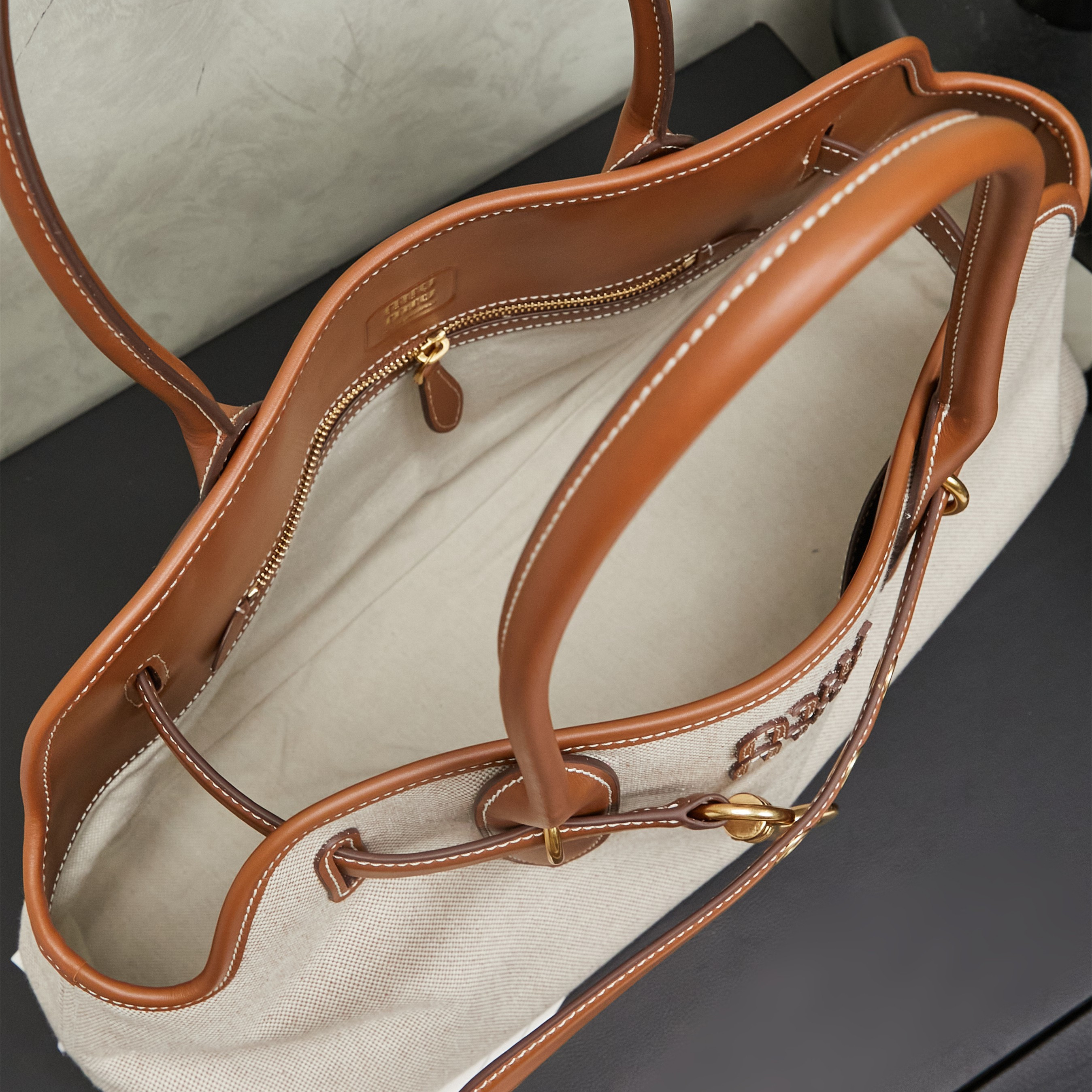 高仿miumiu*Aventure系列5BG310帆布牛皮購物袋米色大號純原版本