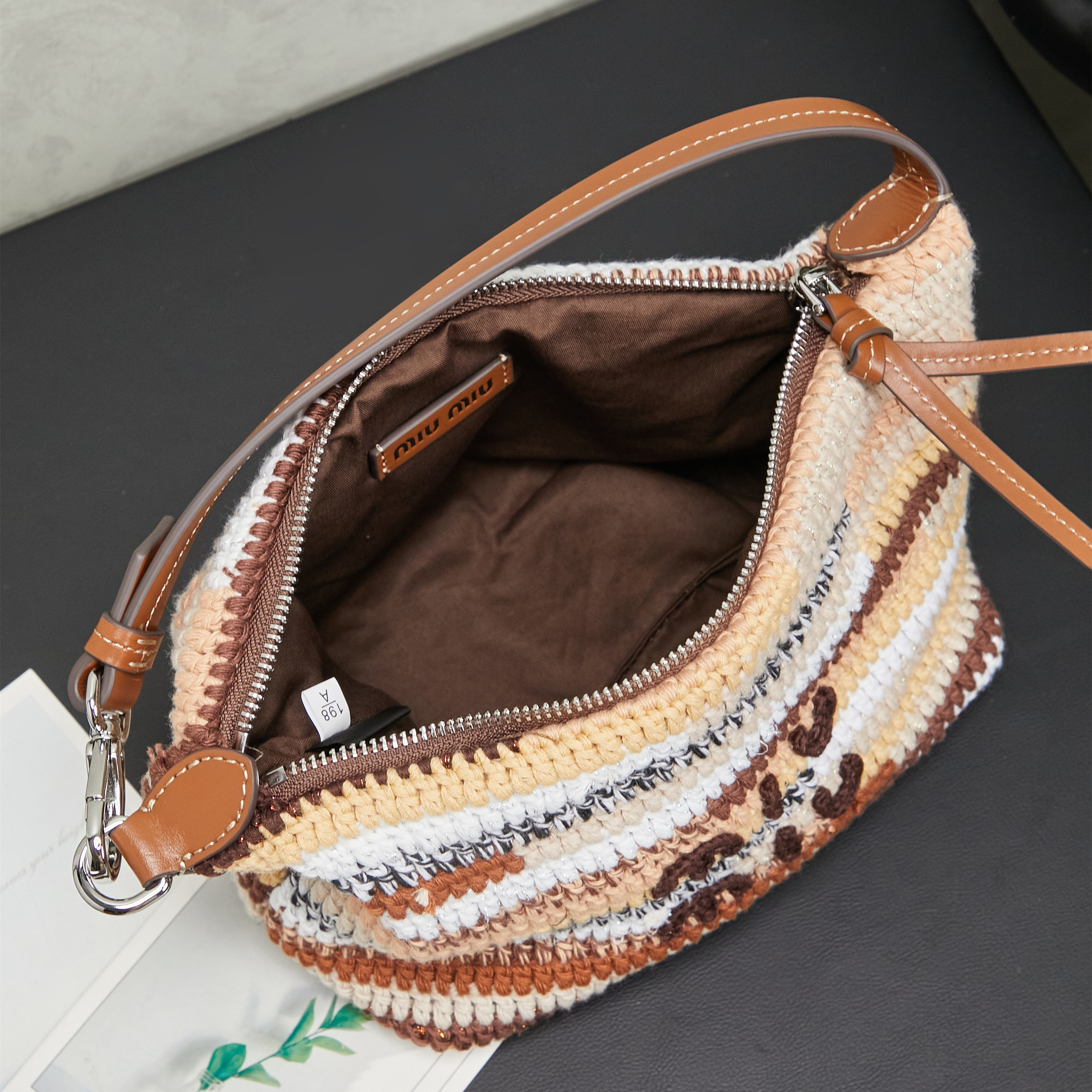 高仿miumiu*Borsa系列5NE841針織刺繡手提包棕色純原版本