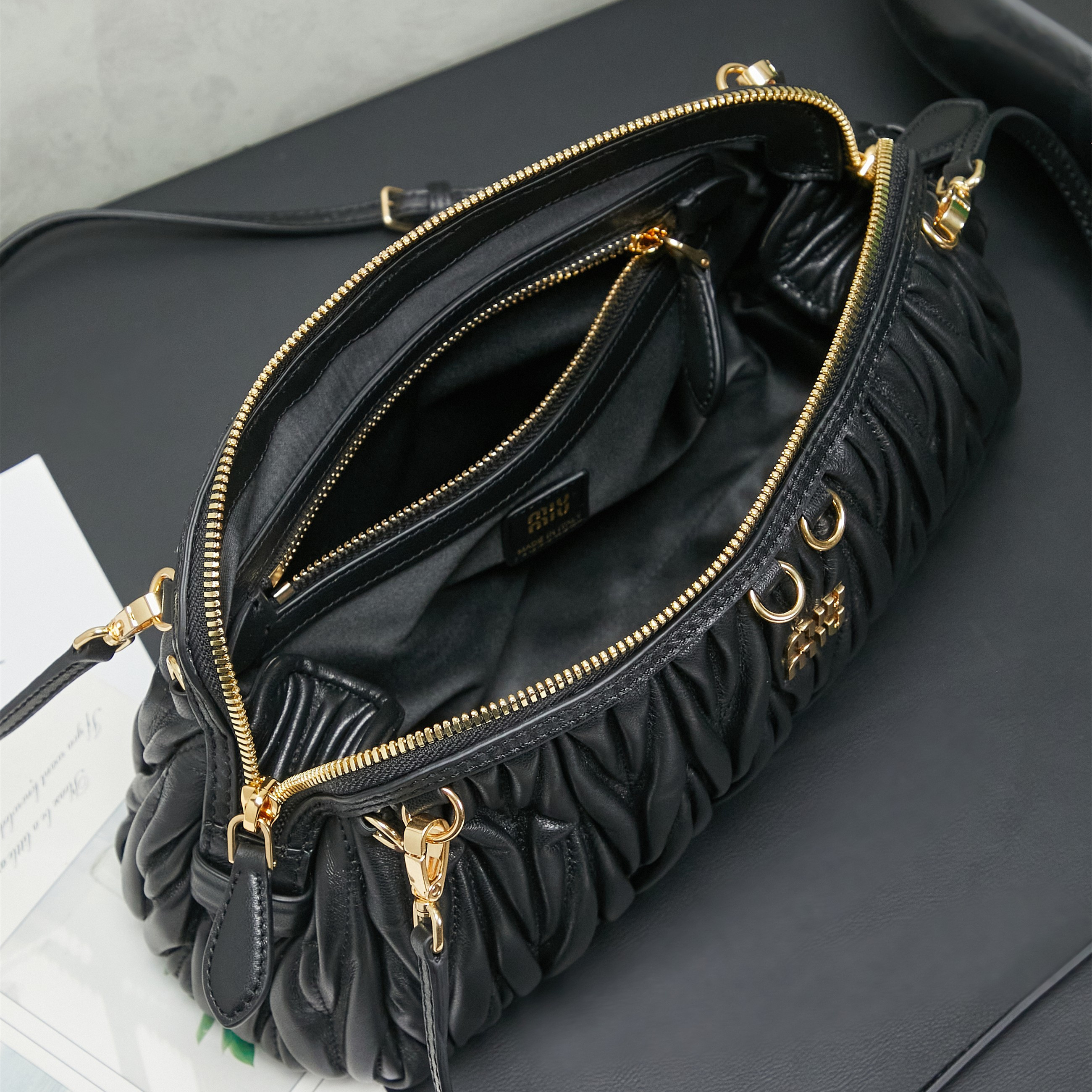 高仿miumiu*Matelasse系列5BF130羊皮單肩包黑色純原版本