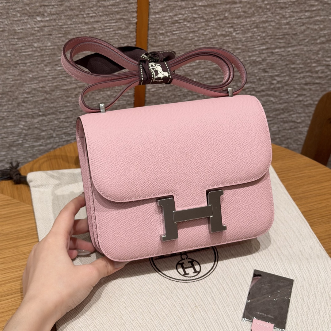 高仿Hermes*Constance19系列H080169EP3Q櫻花粉牛皮銀扣純手工