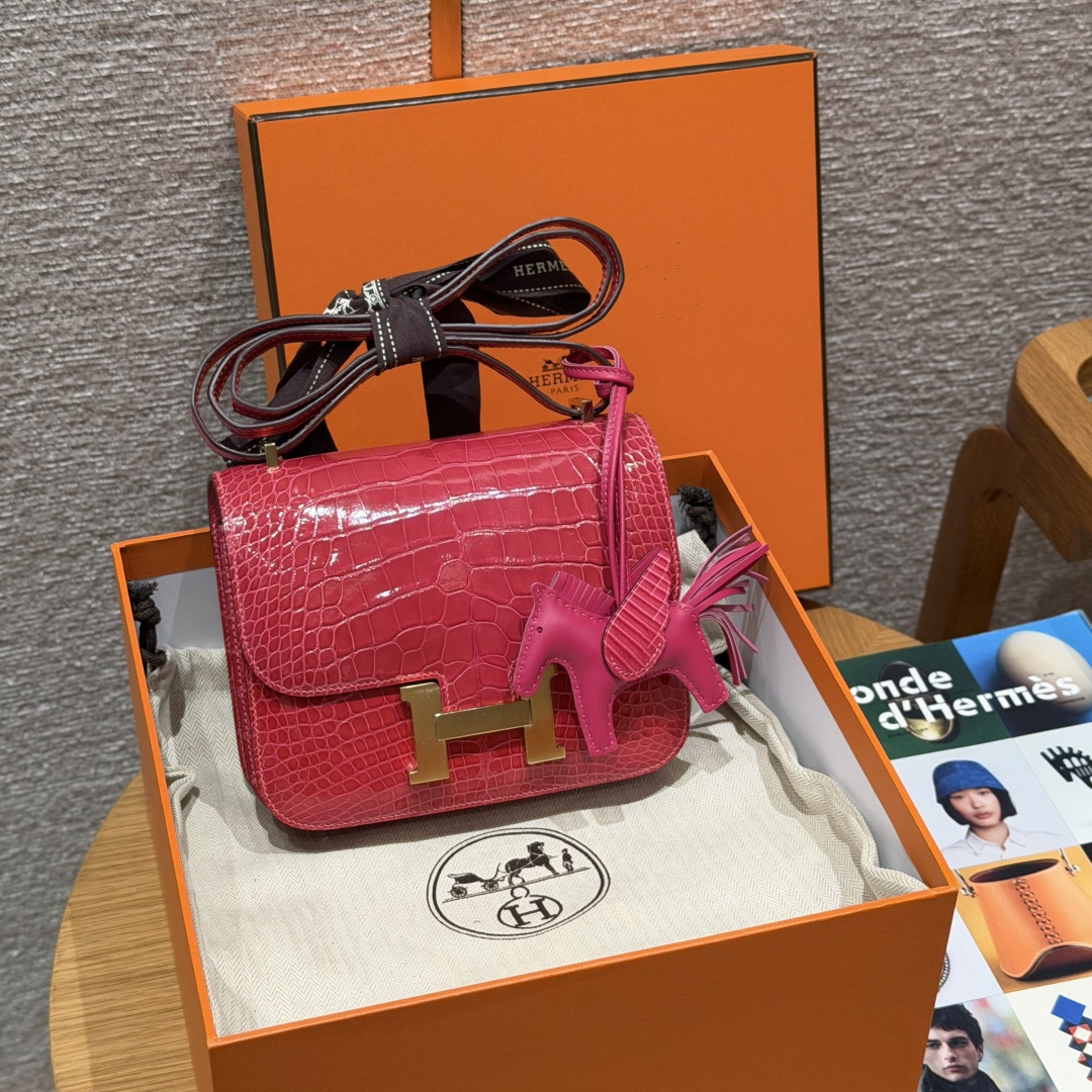 高仿Hermes*Constance19系列H080169CAI6極致粉鱷魚皮金扣純手工