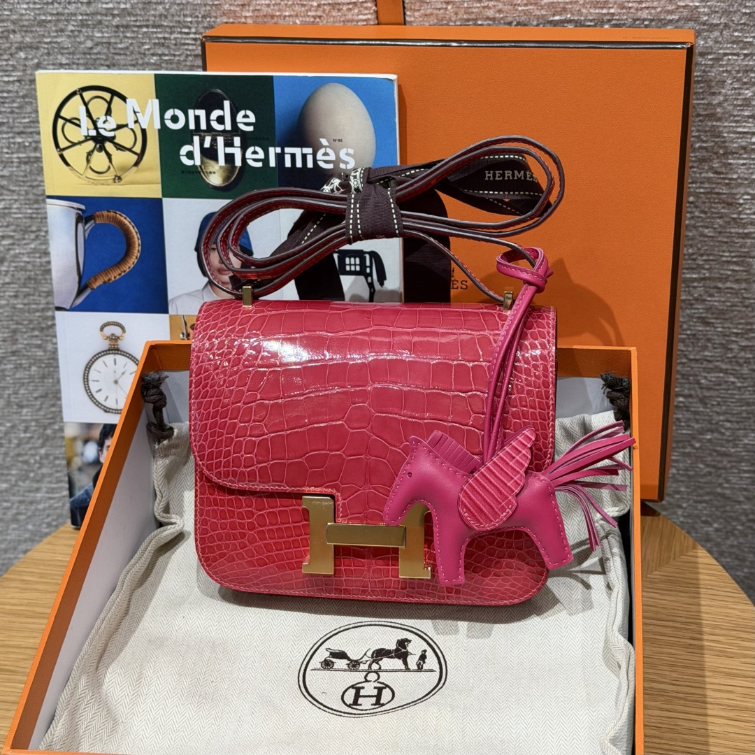 高仿Hermes*Constance19系列H080169CAI6極致粉鱷魚皮金扣純手工