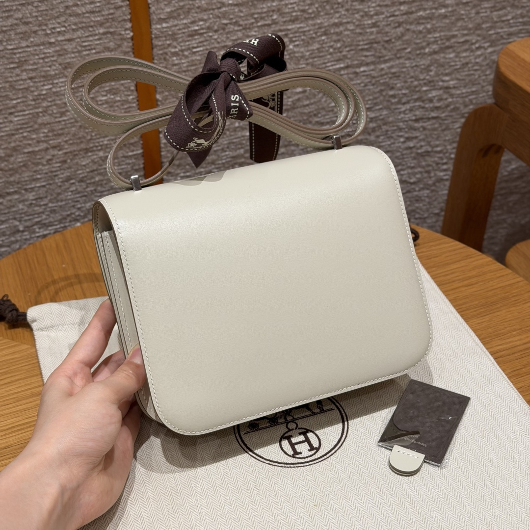 高仿Hermes*Constance19系列H080169BX10奶昔白牛皮金扣純手工