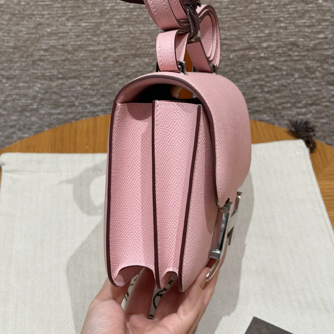 高仿Hermes*Constance19系列H080169EP3Q櫻花粉牛皮銀扣純手工