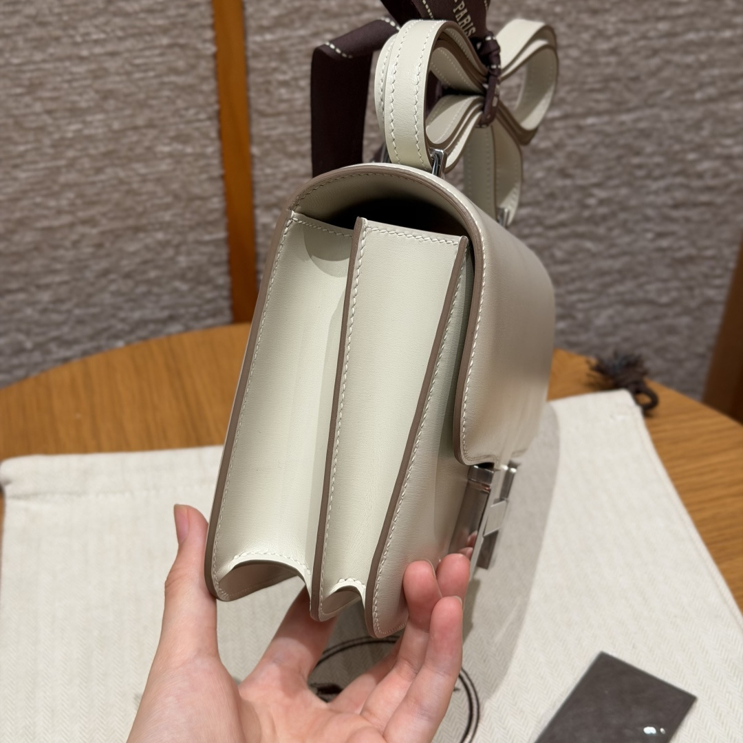 高仿Hermes*Constance19系列H080169BX10奶昔白牛皮金扣純手工